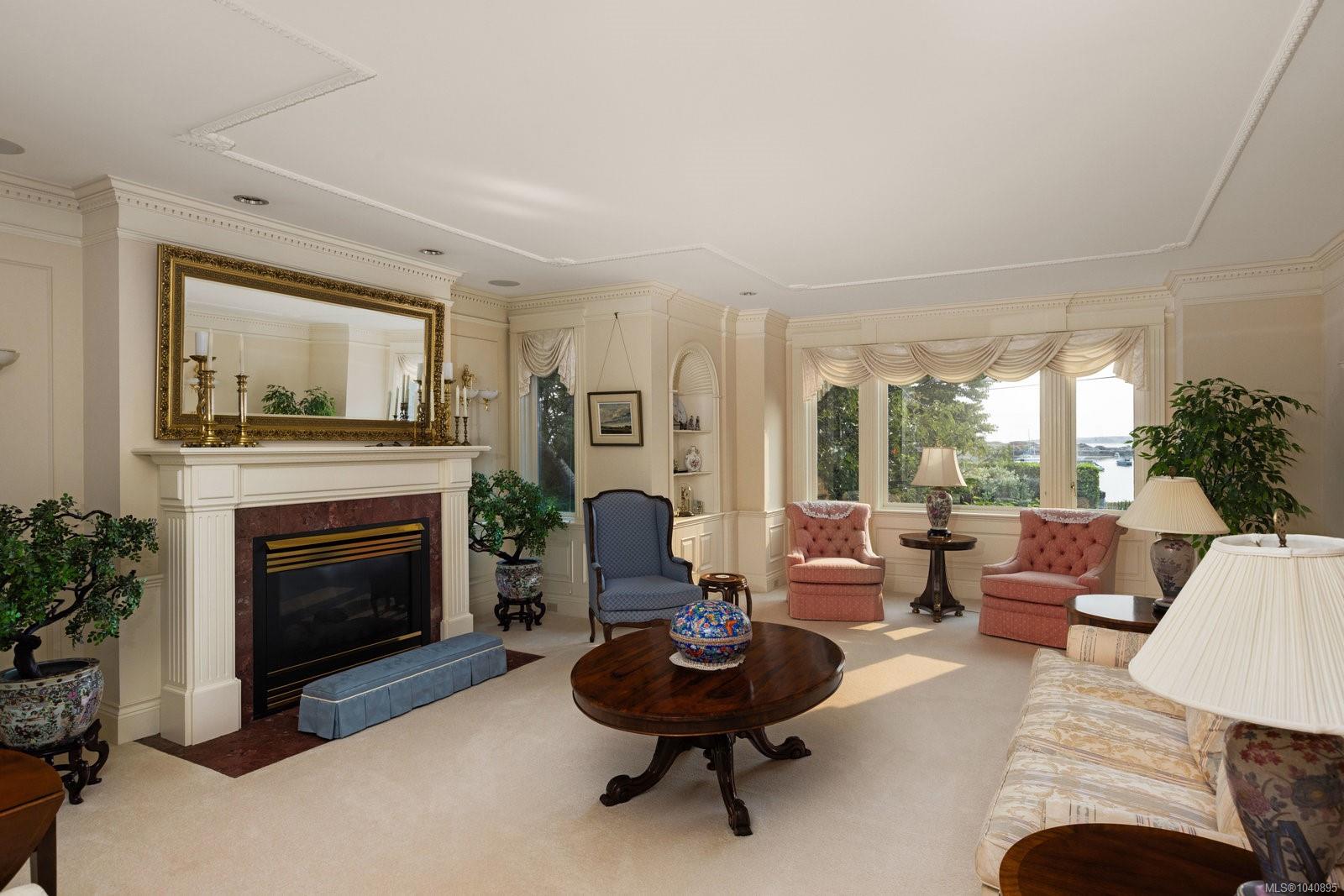 1580 Beach Dr