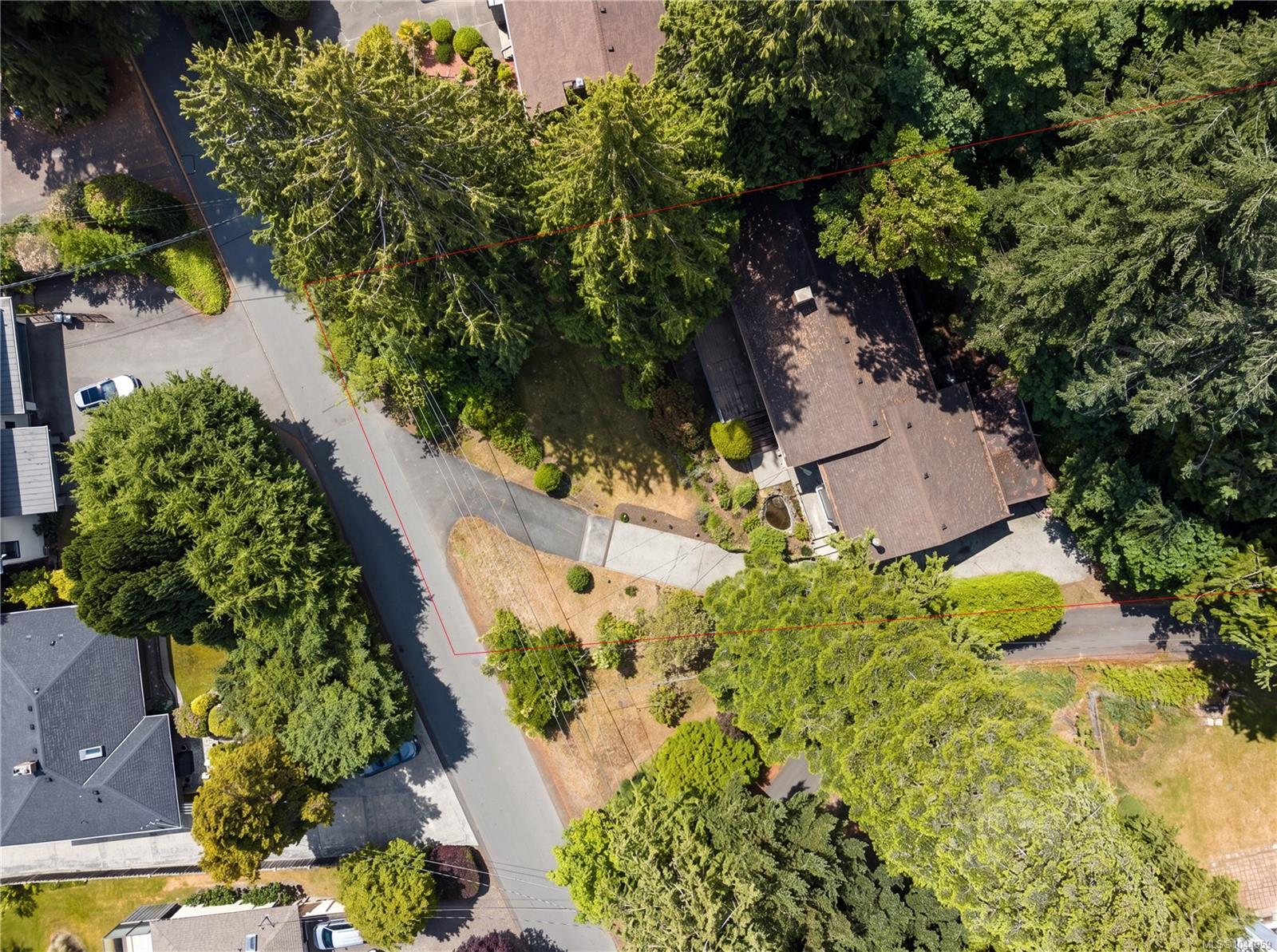 4950 Lochside Dr