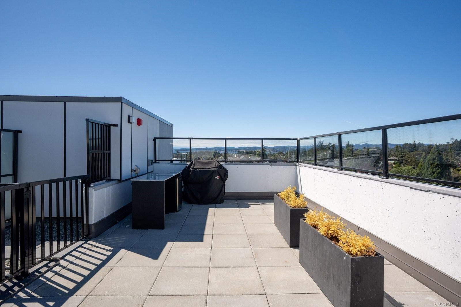 899 Esquimalt Rd Unit: #905