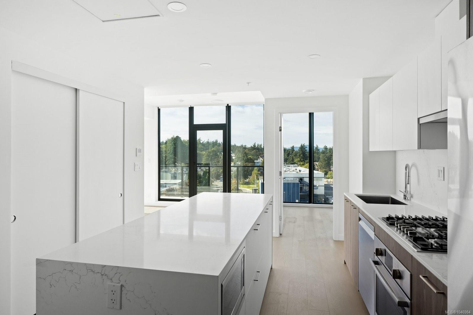 899 Esquimalt Rd Unit: #905