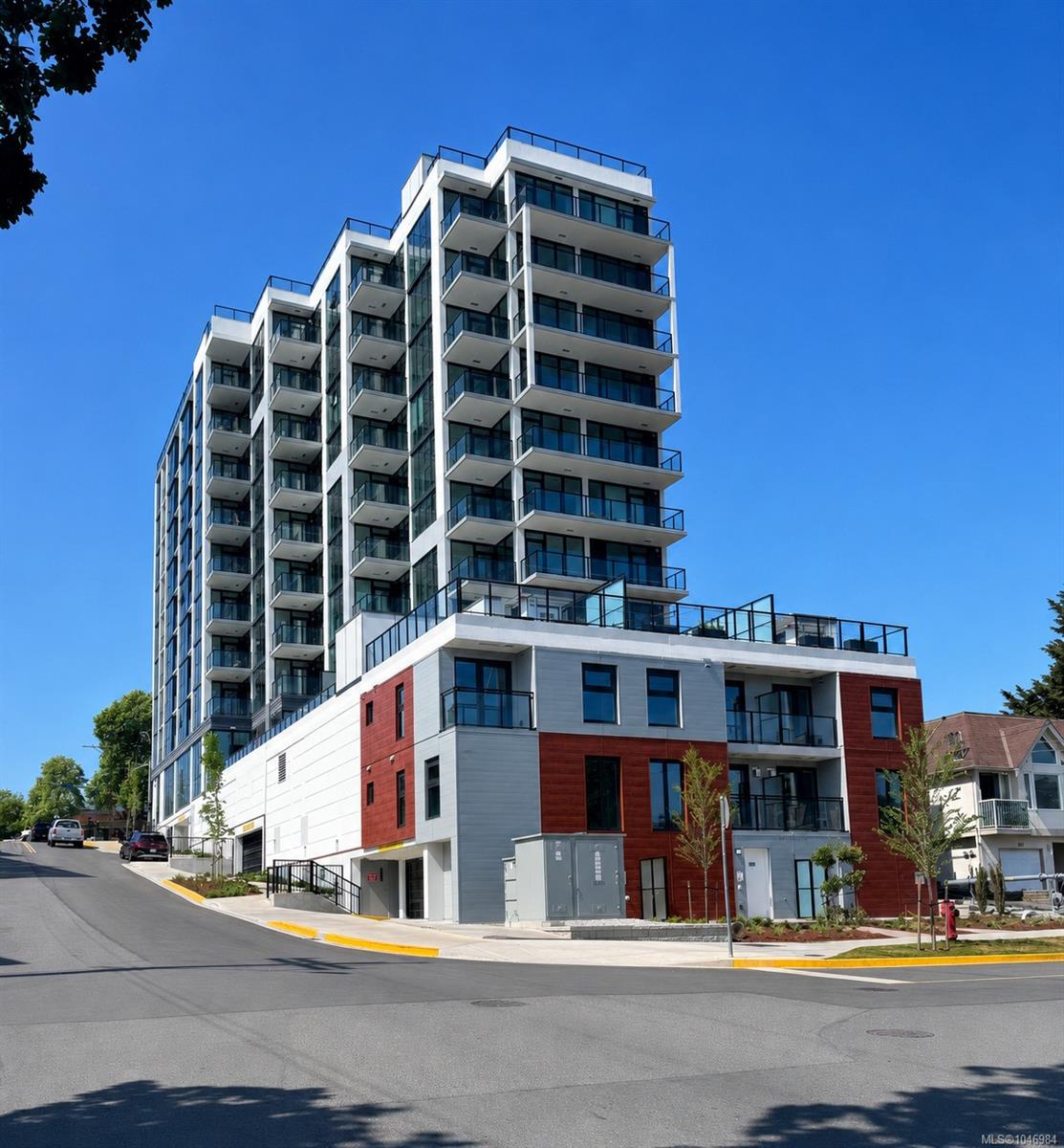 899 Esquimalt Rd Unit: #905