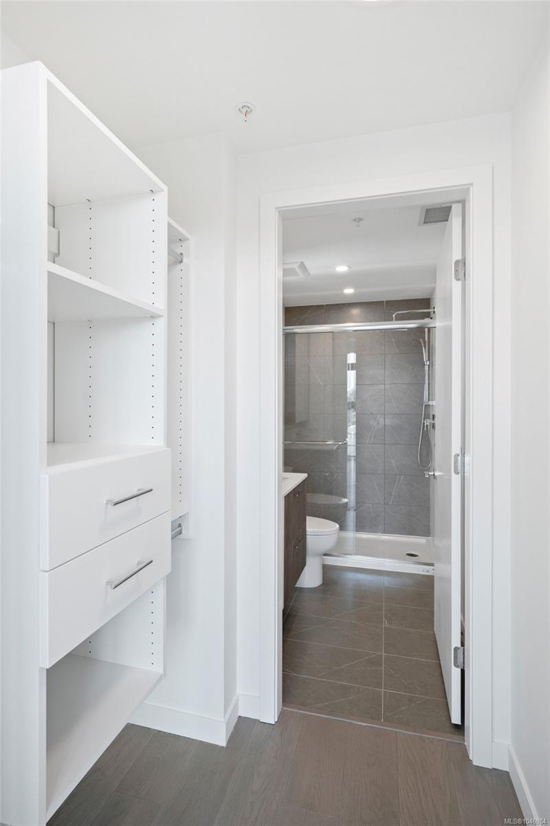 899 Esquimalt Rd Unit: #905