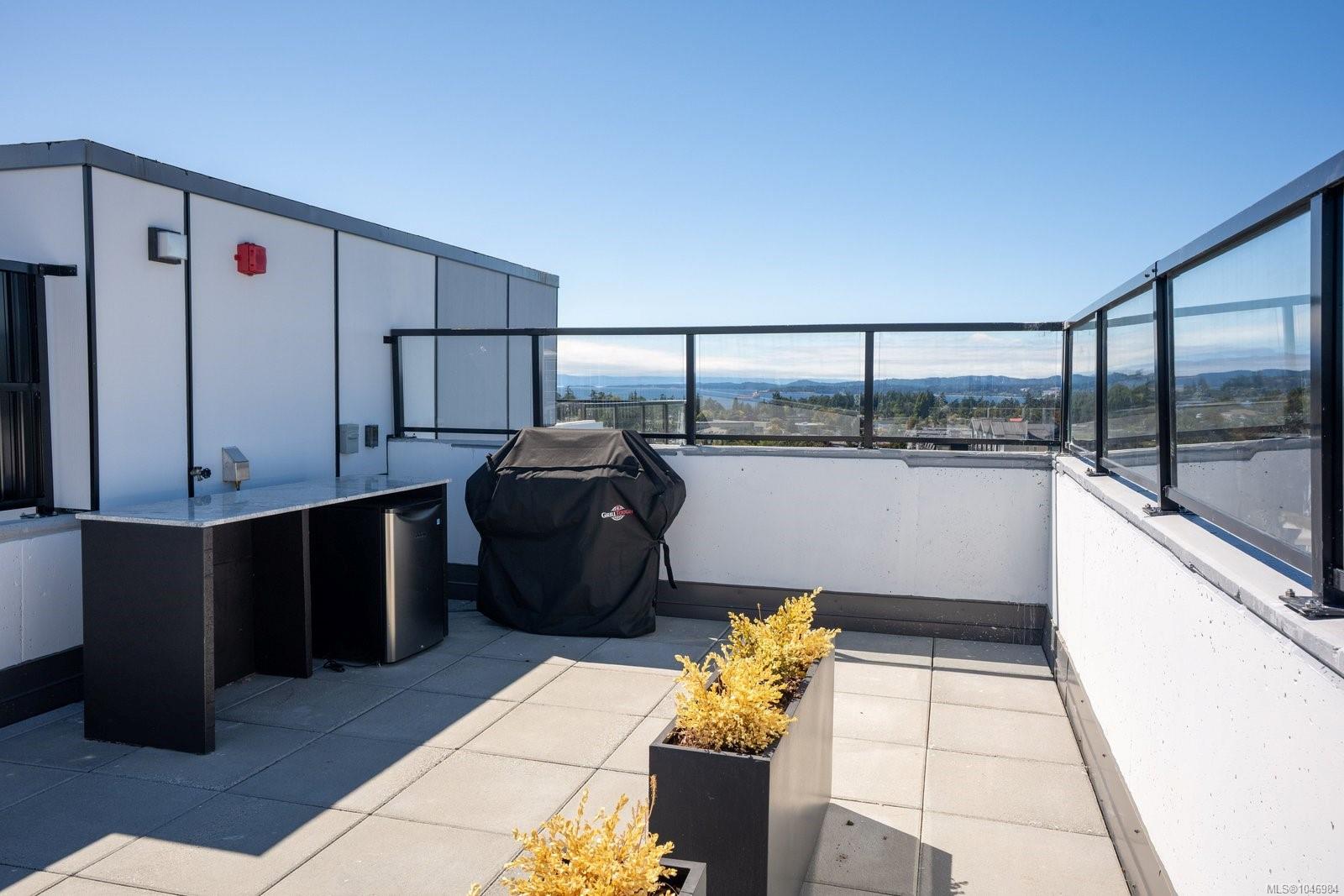 899 Esquimalt Rd Unit: #905