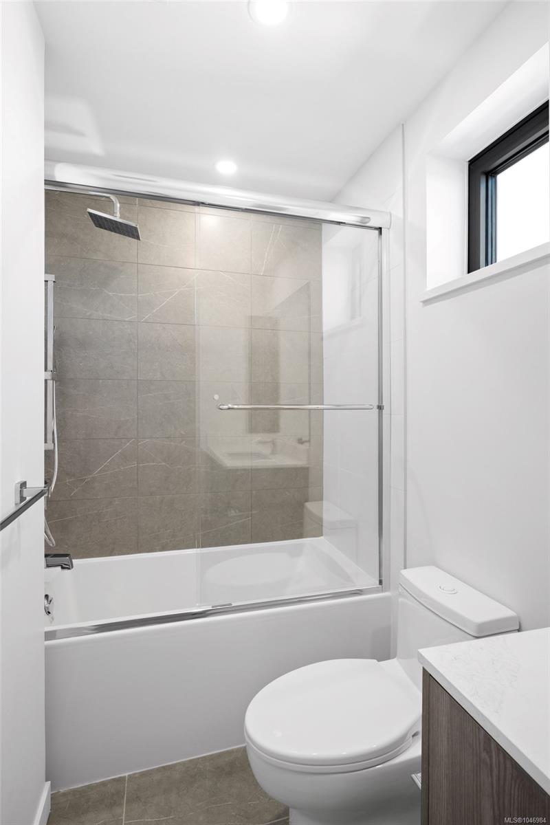 899 Esquimalt Rd Unit: #905