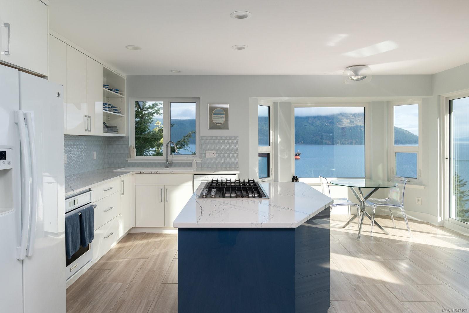 3697 Marine Vista