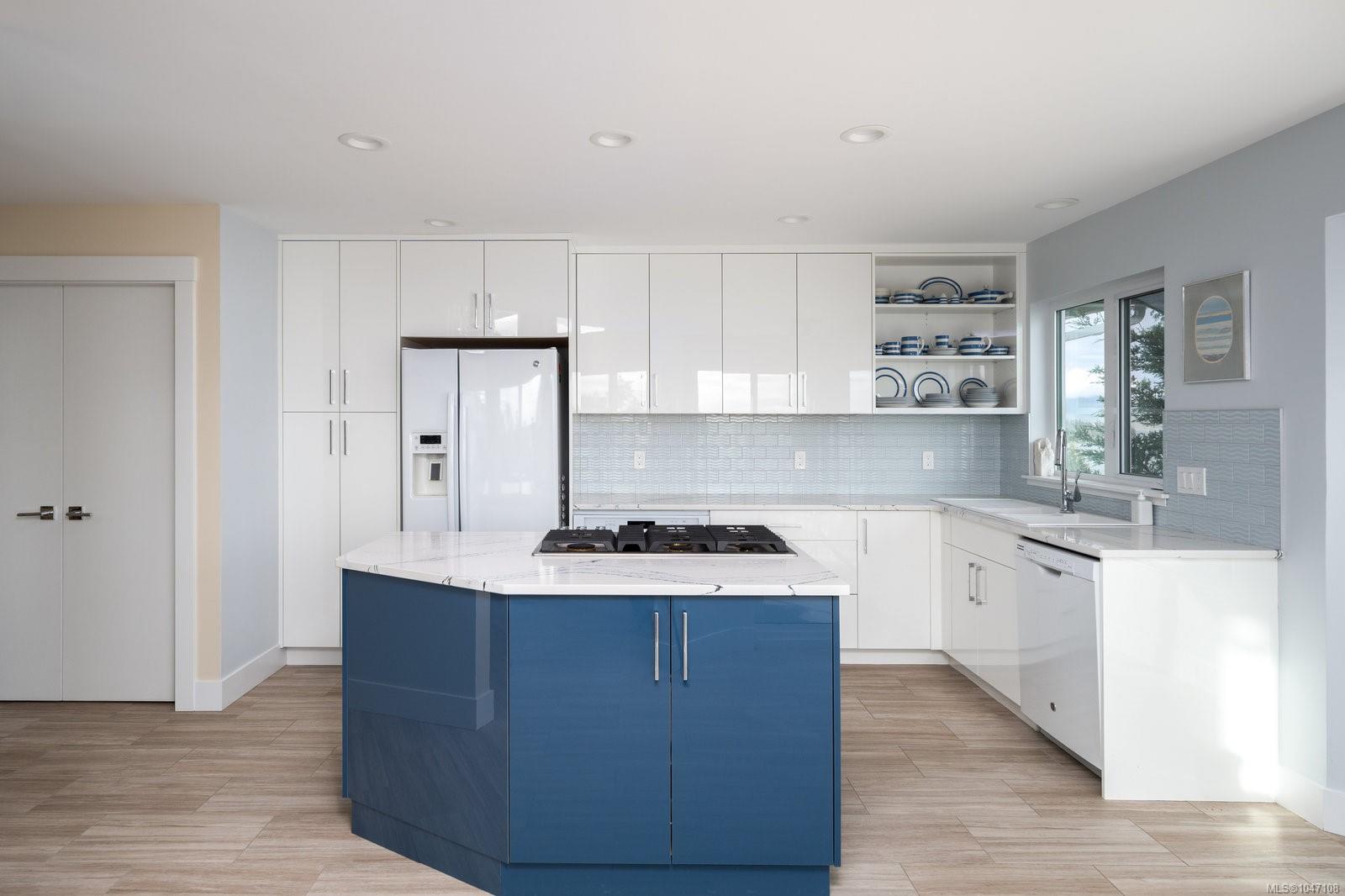 3697 Marine Vista