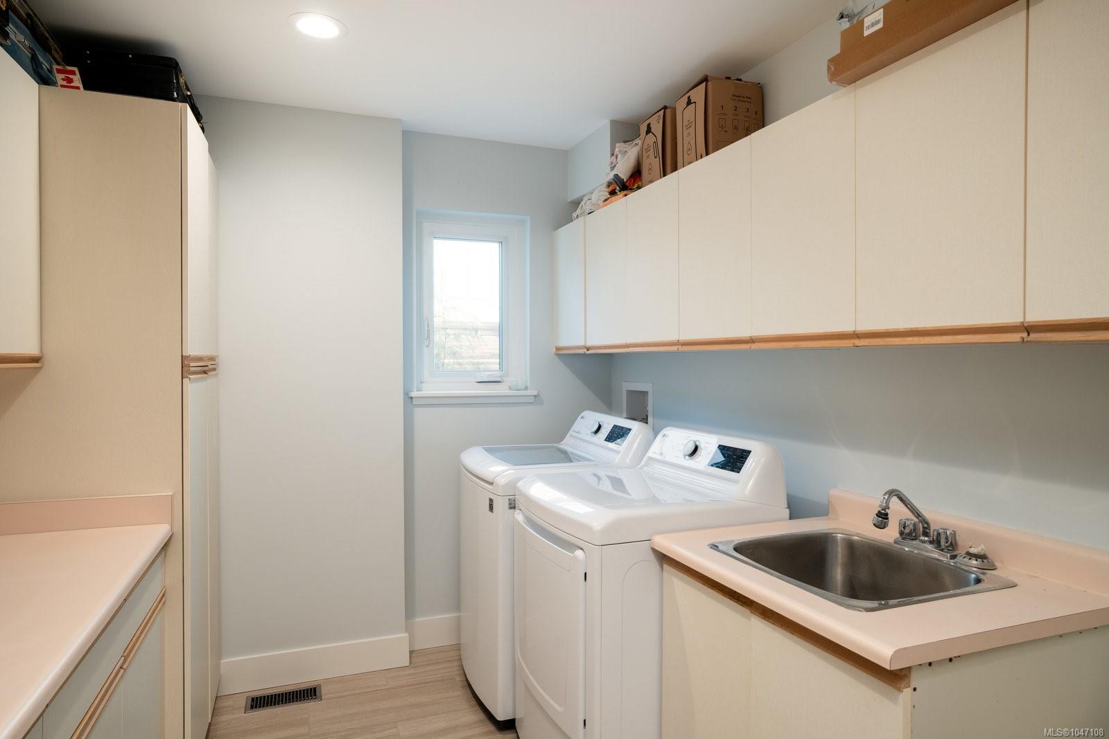 3697 Marine Vista