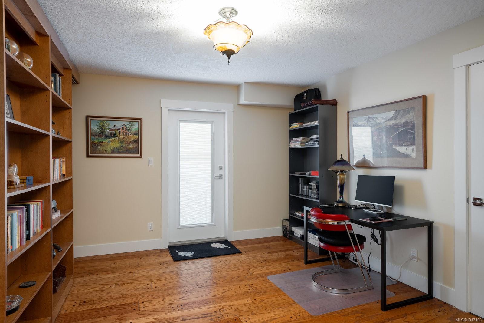 3697 Marine Vista