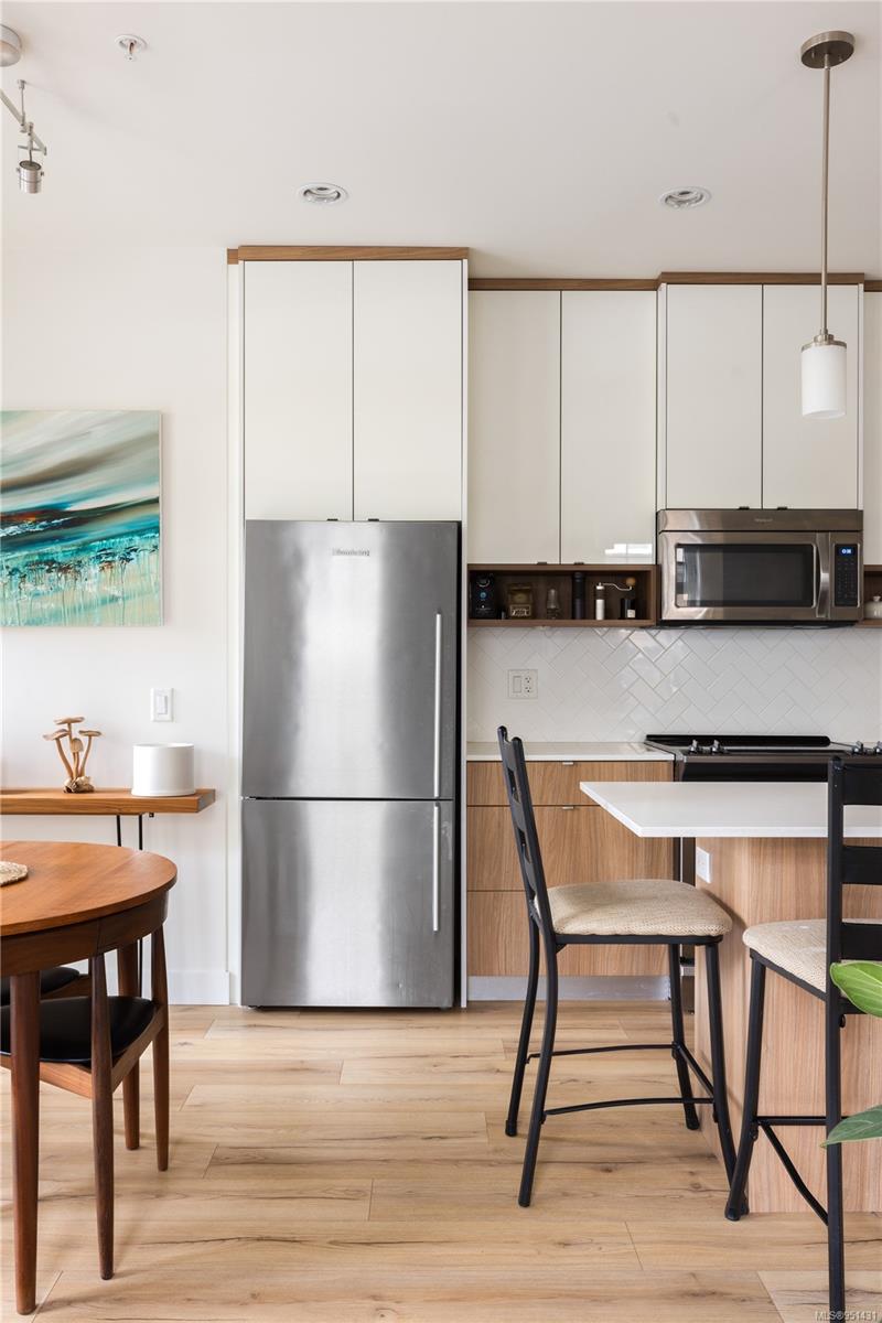 1015 Rockland Ave Unit: 101