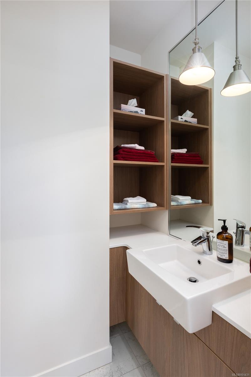 1015 Rockland Ave Unit: 101