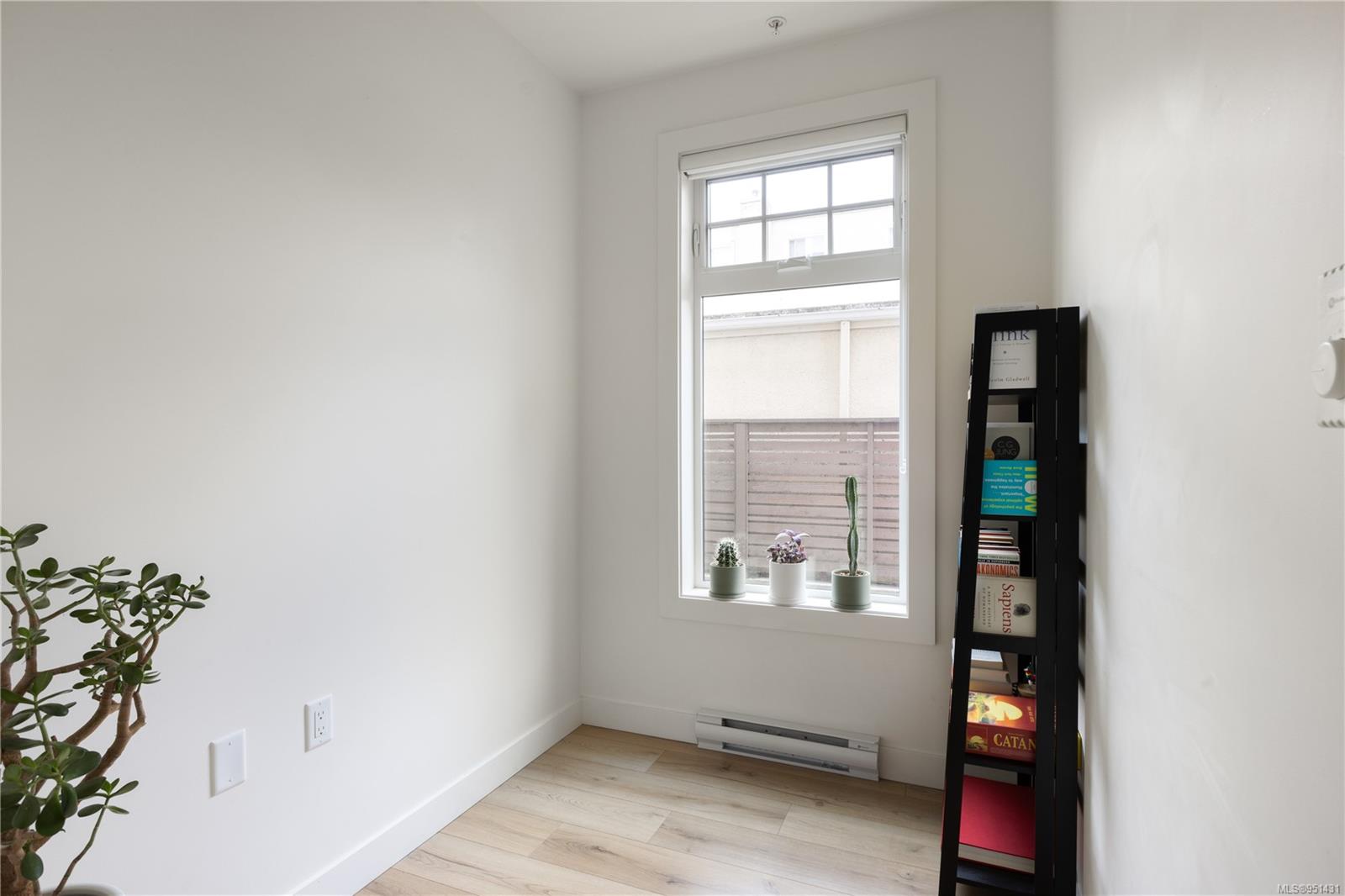 1015 Rockland Ave Unit: 101