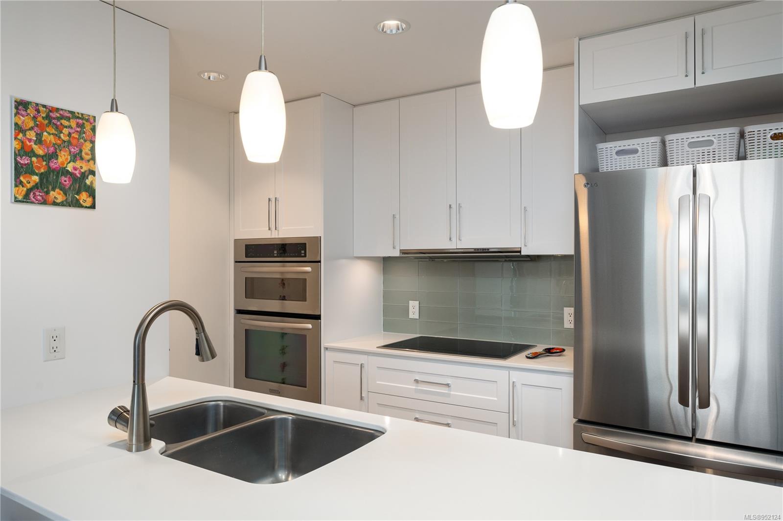 999 Burdett Ave Unit: 410