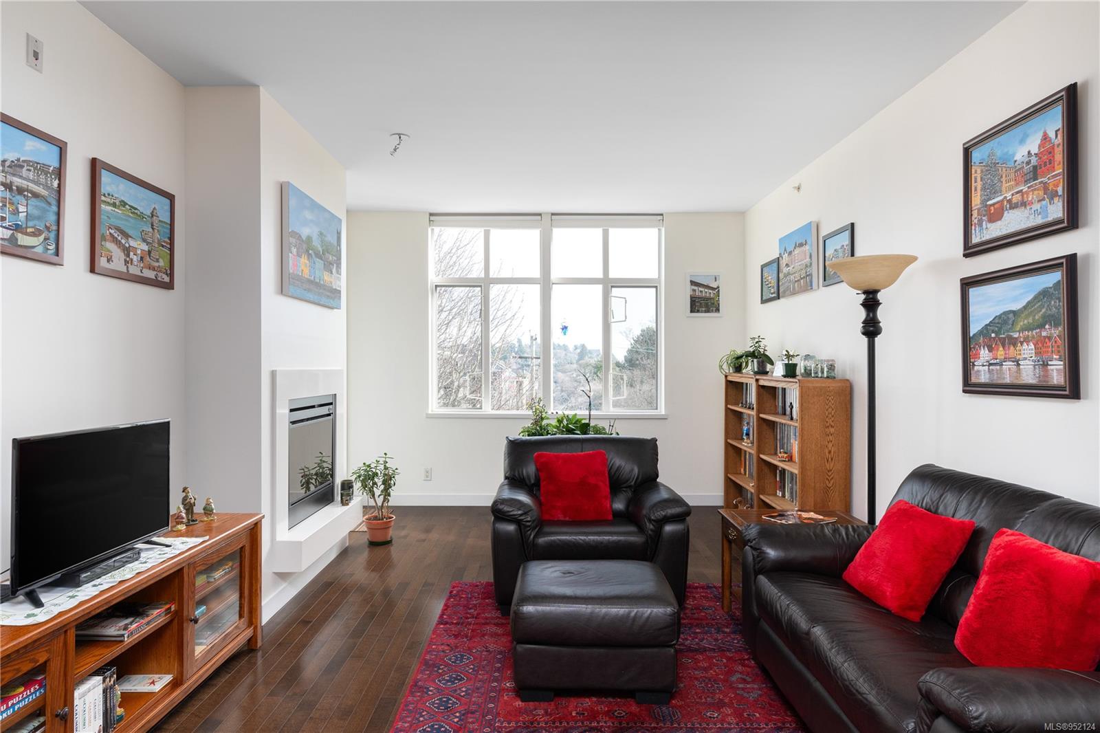 999 Burdett Ave Unit: 410