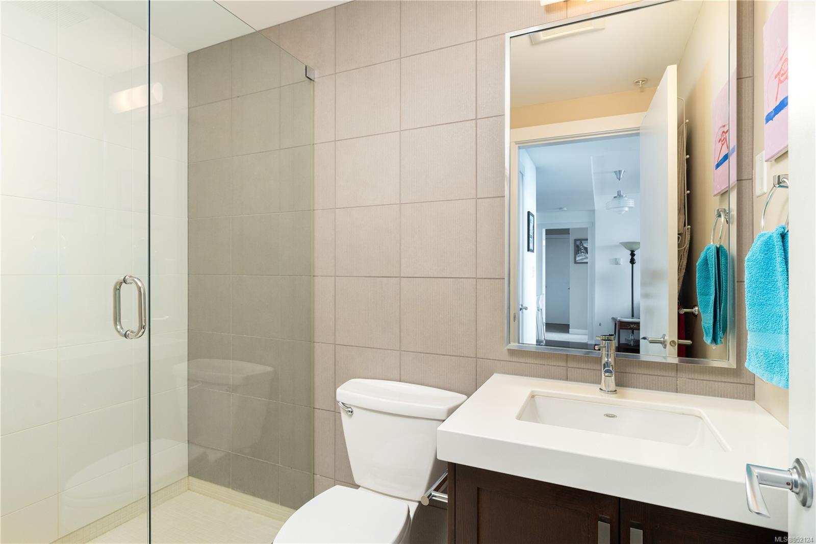 999 Burdett Ave Unit: 410