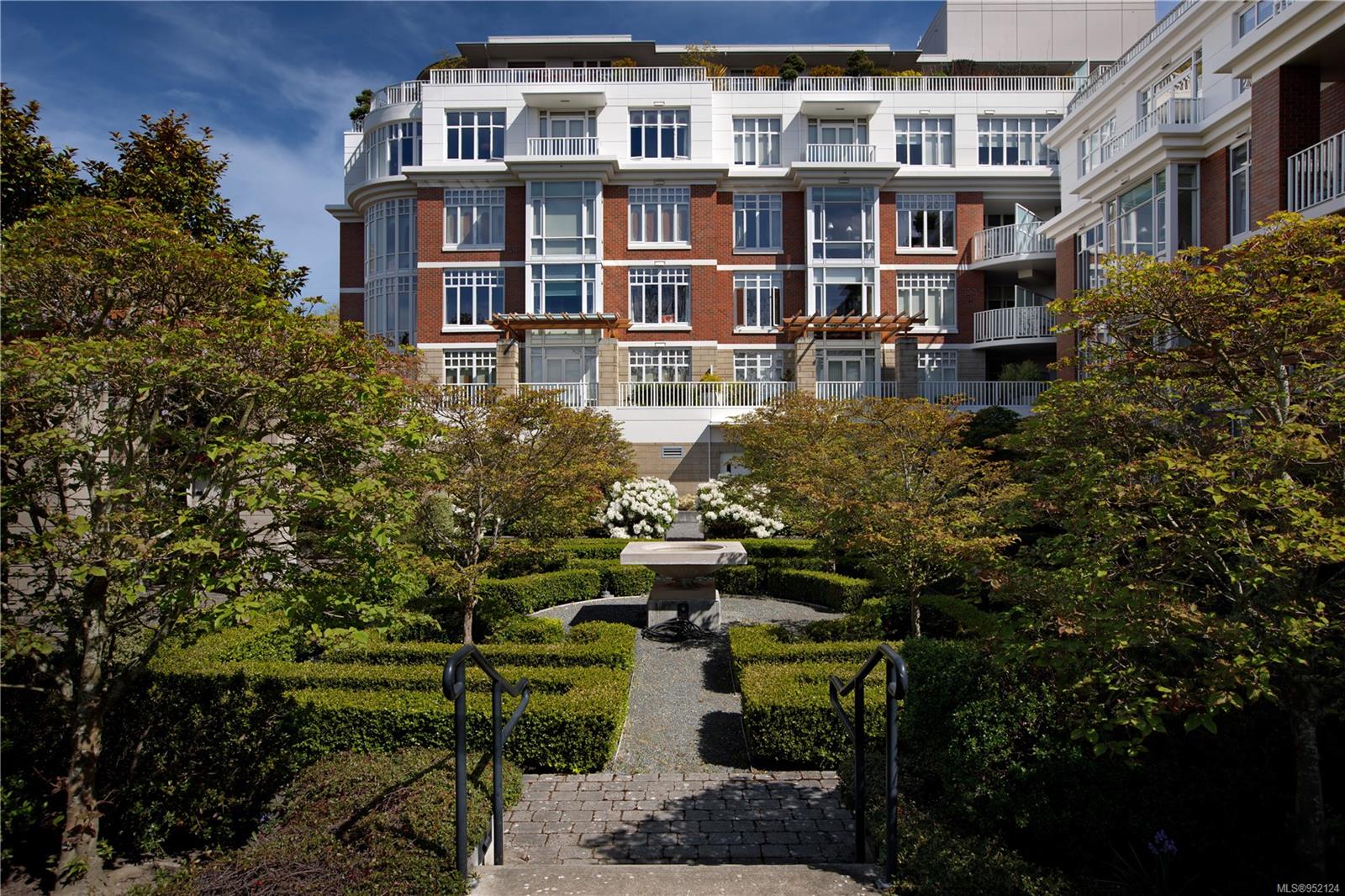 999 Burdett Ave Unit: 410