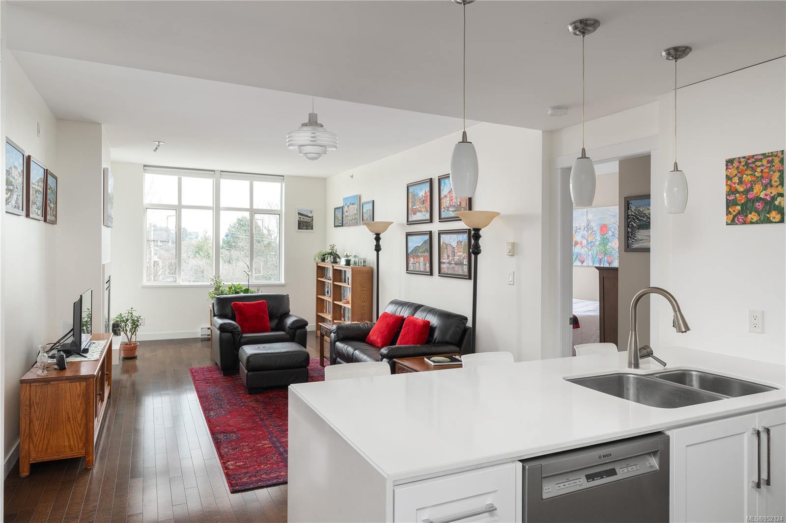 999 Burdett Ave Unit: 410