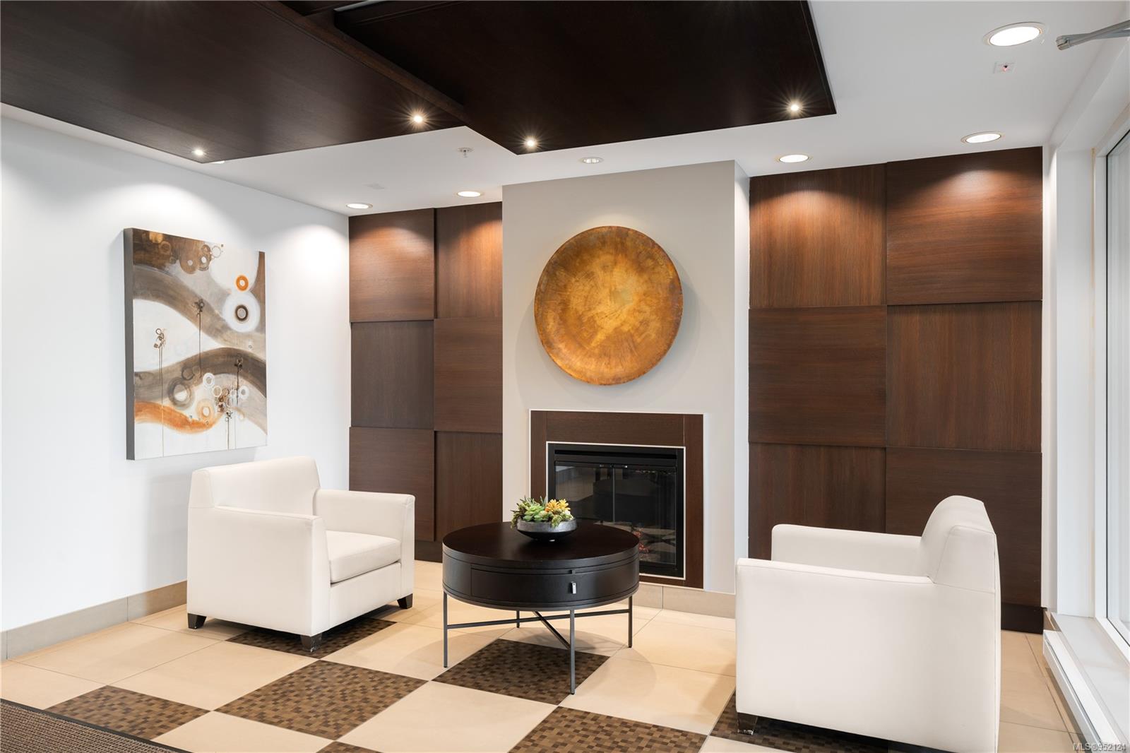 999 Burdett Ave Unit: 410