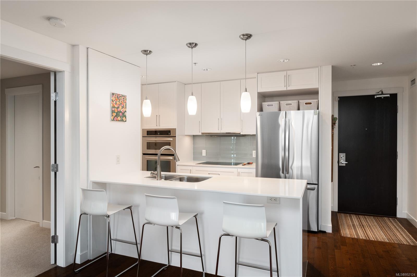 999 Burdett Ave Unit: 410