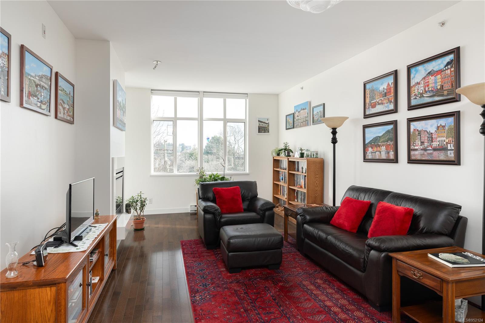 999 Burdett Ave Unit: 410