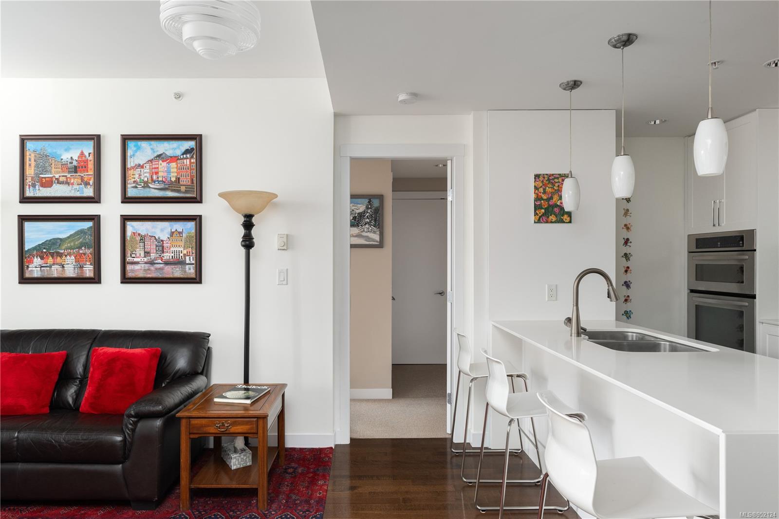 999 Burdett Ave Unit: 410