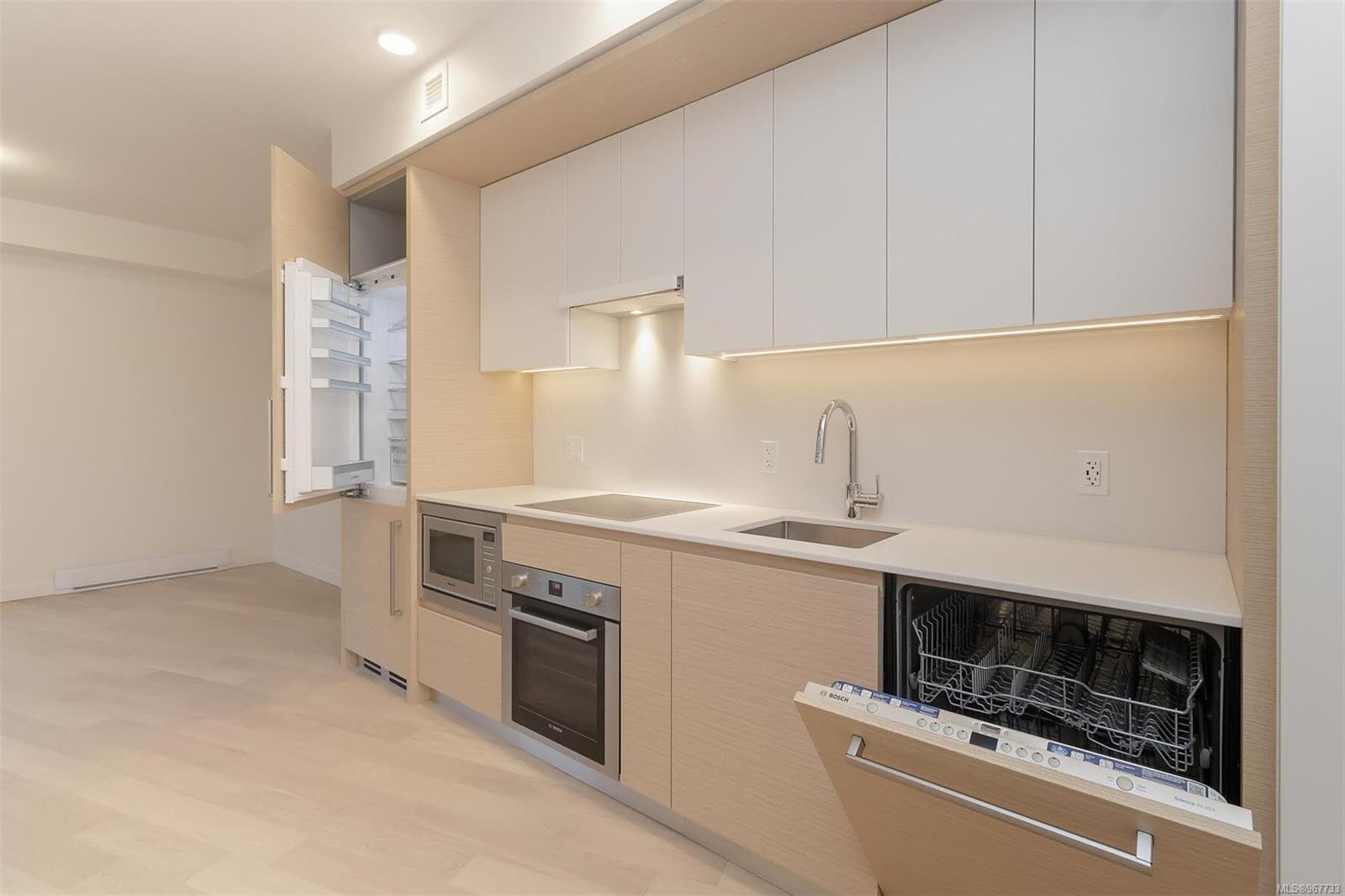 530 Michigan St # 118