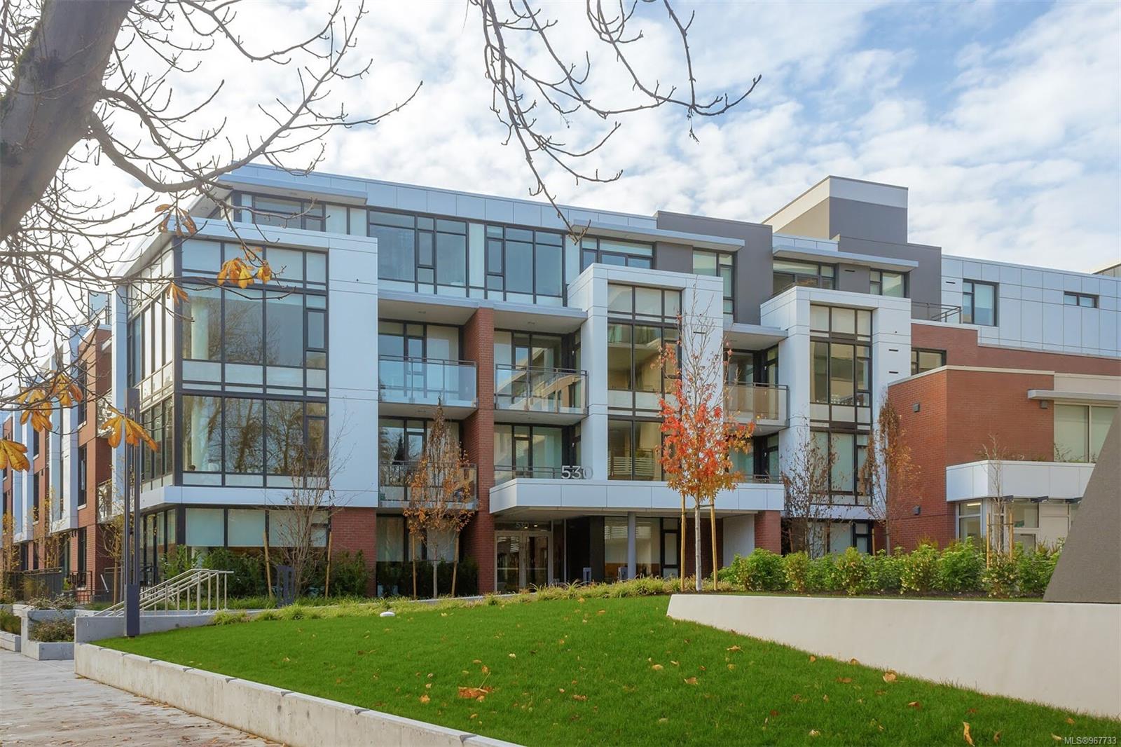 530 Michigan St # 118