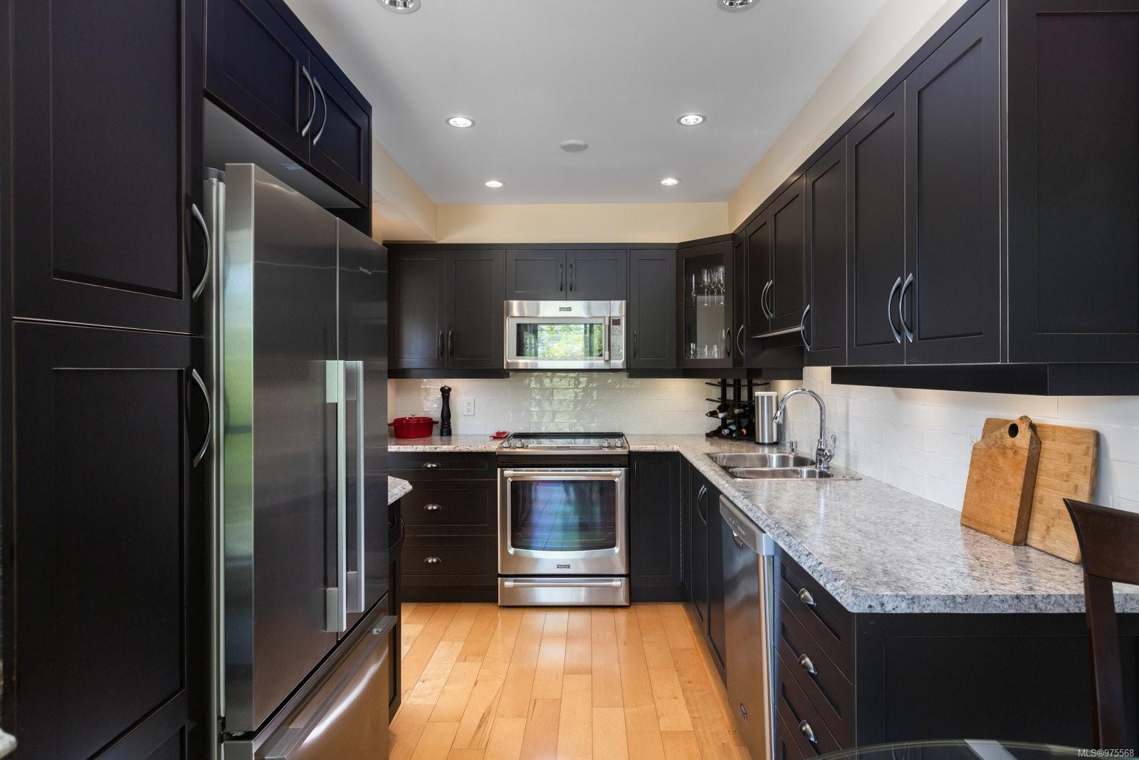 1063 Southgate St # 306