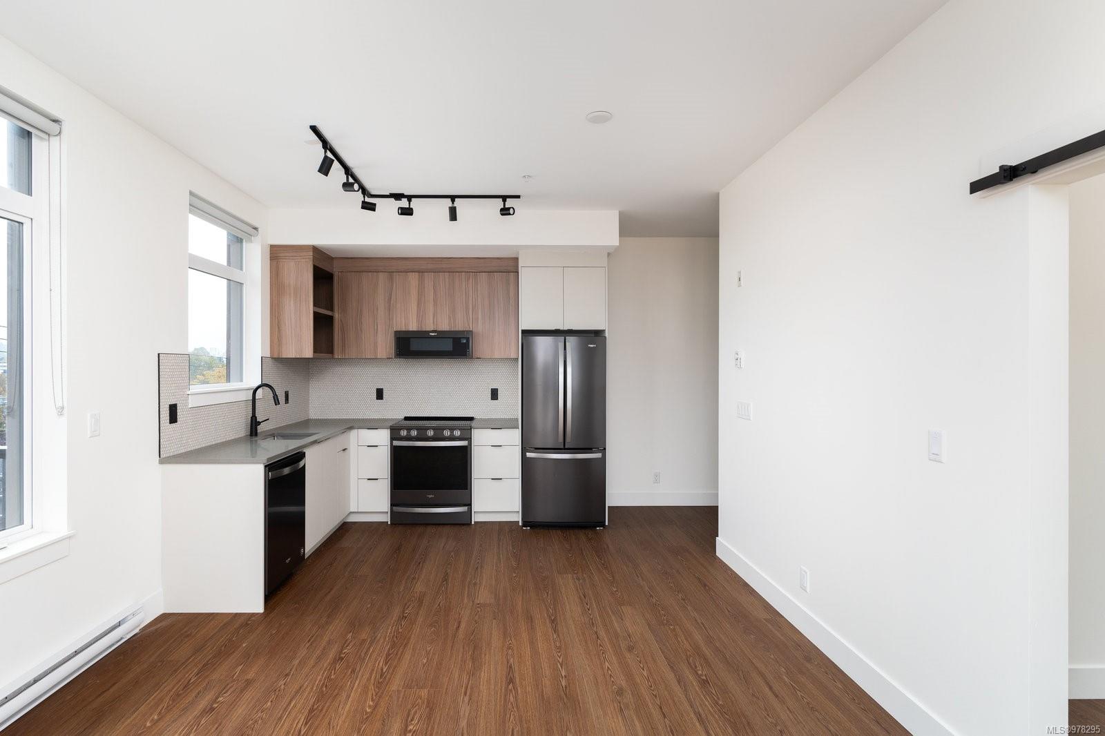 515 Chatham St # 401