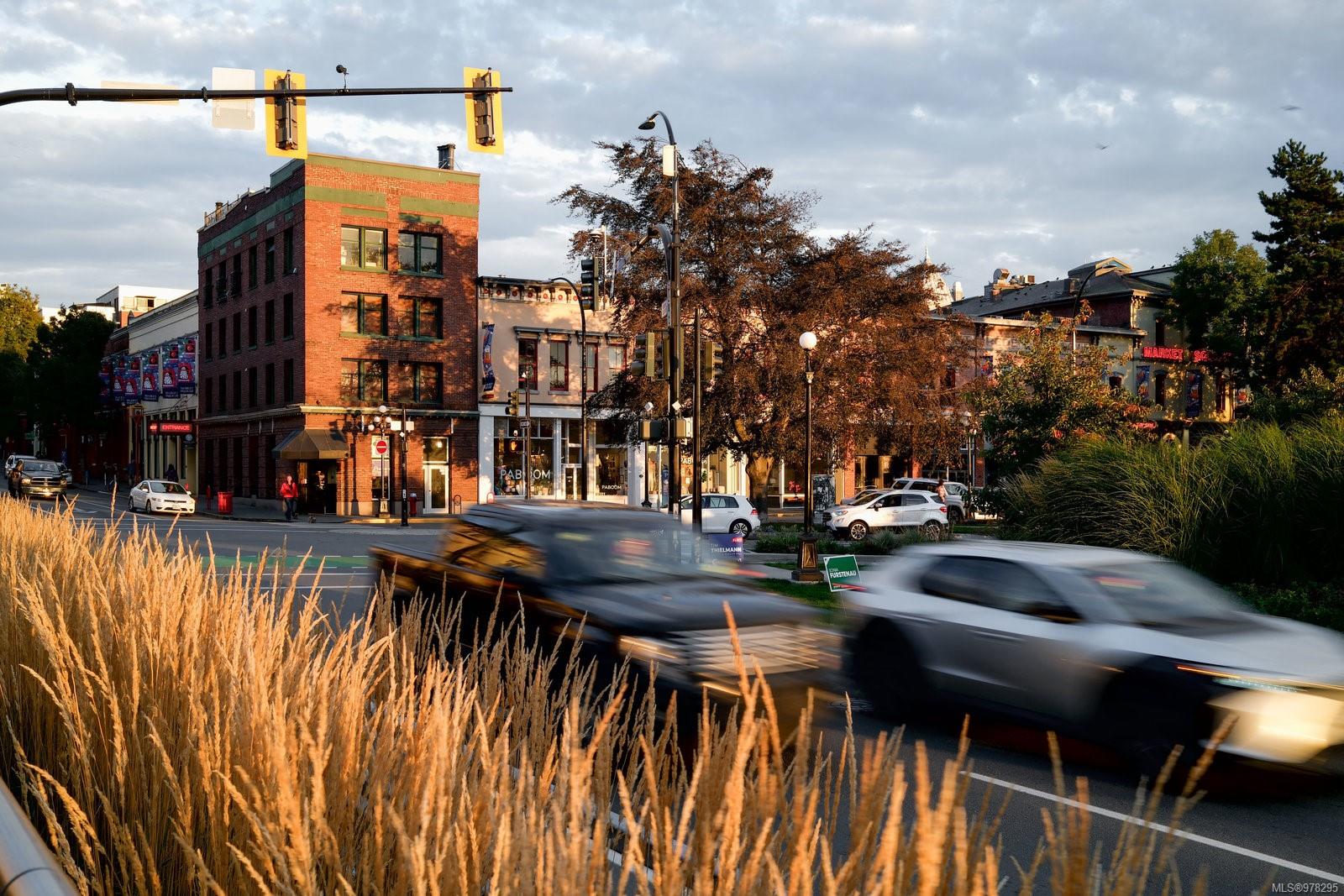 515 Chatham St # 401