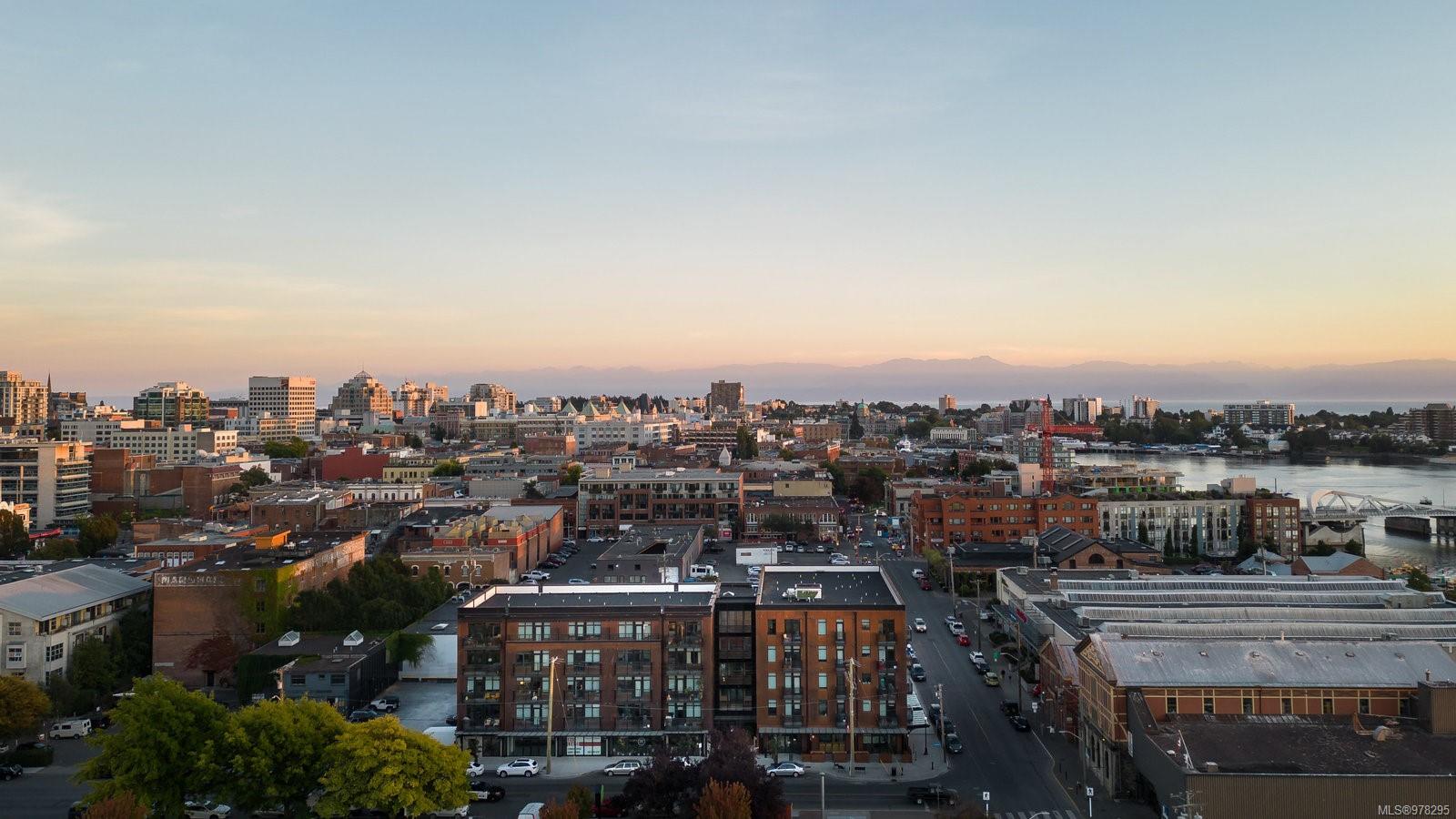 515 Chatham St # 401