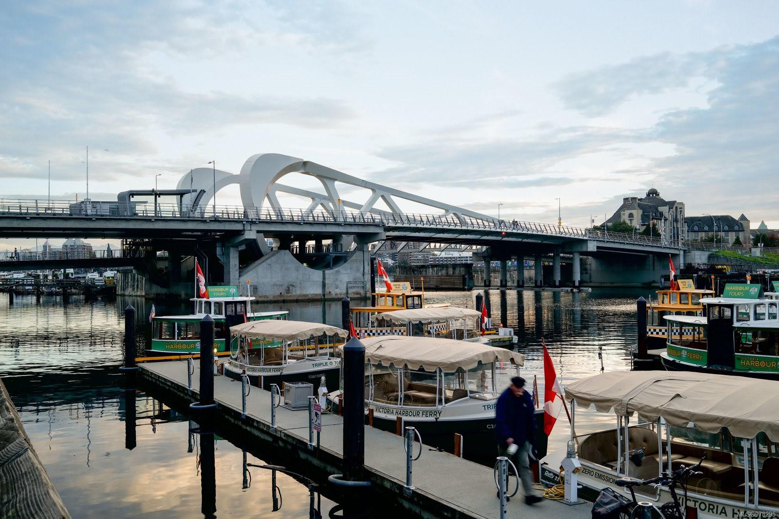 515 Chatham St # 401