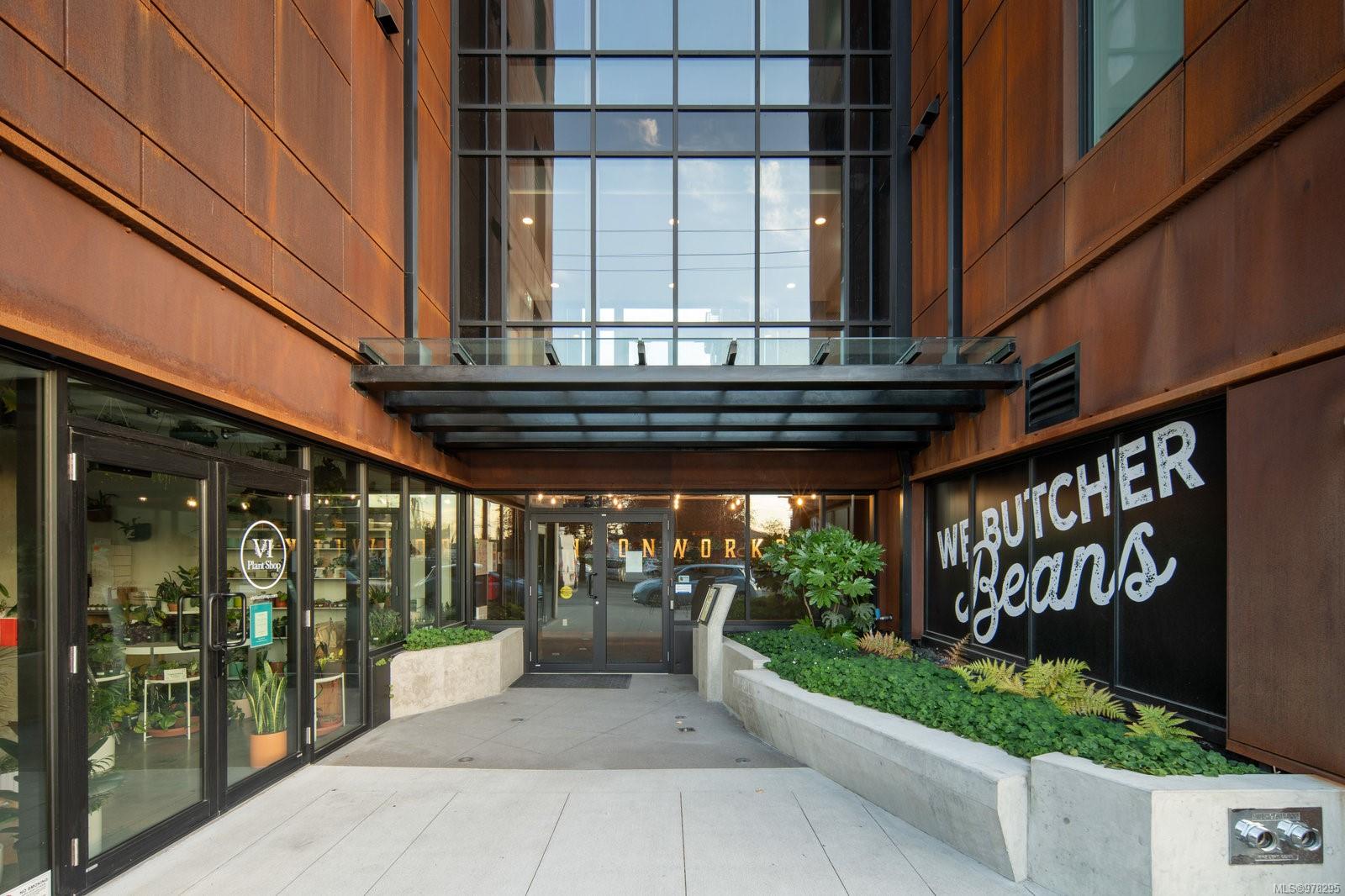 515 Chatham St # 401