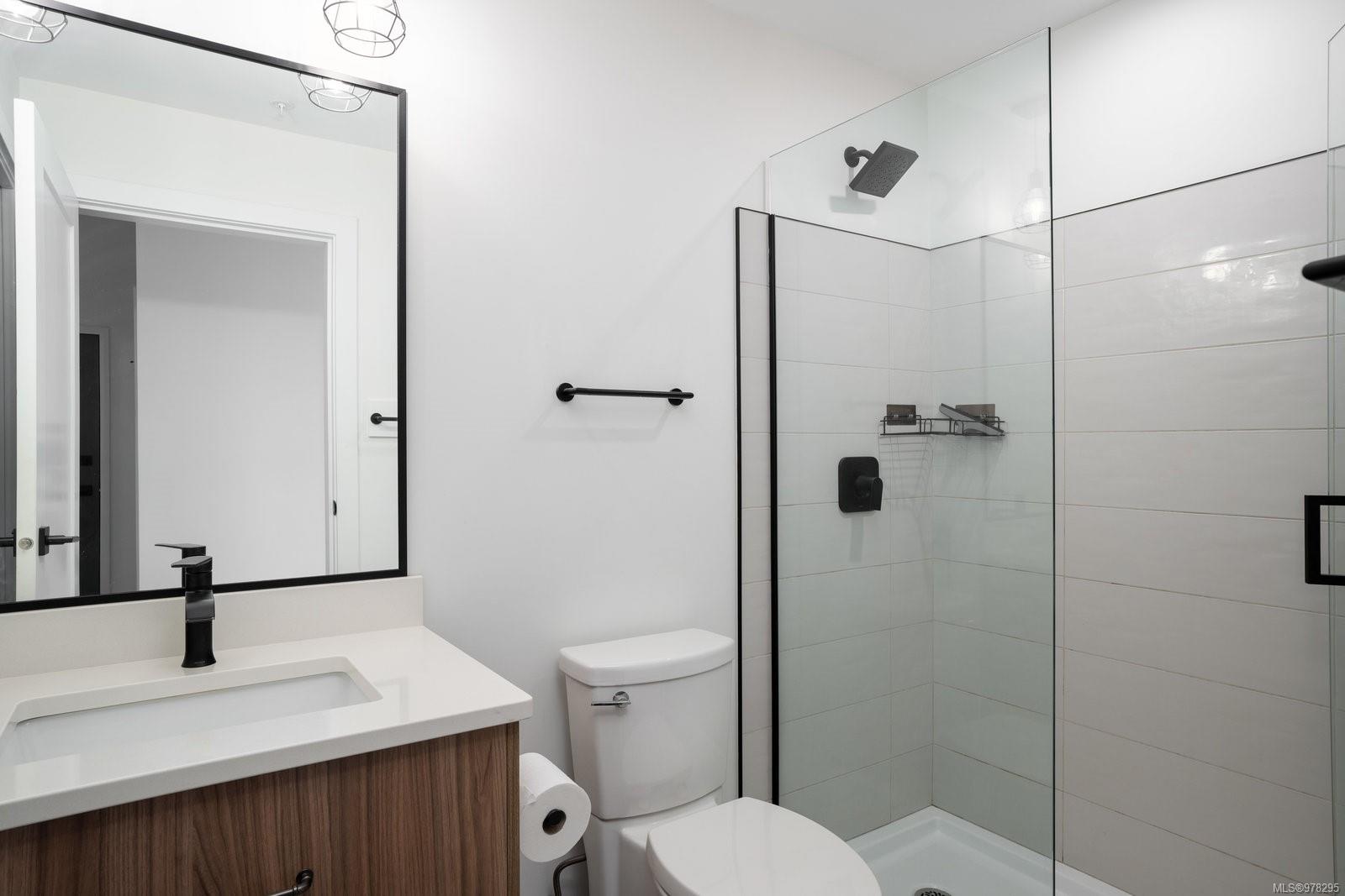 515 Chatham St # 401