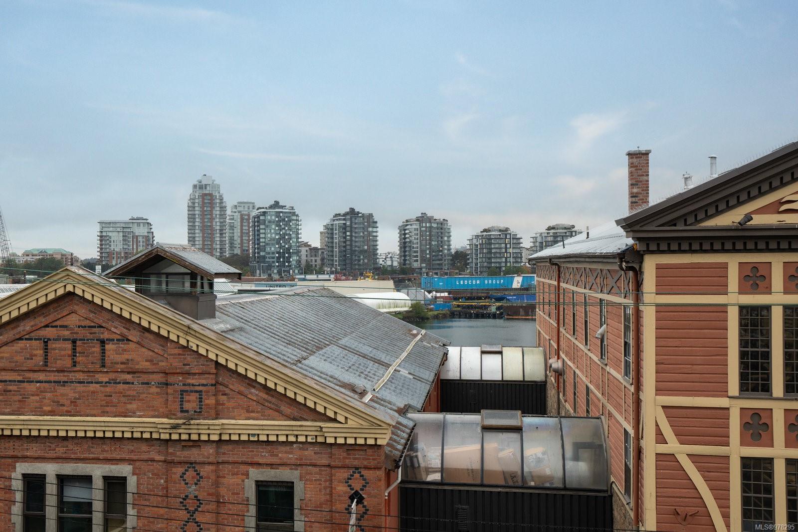 515 Chatham St # 401