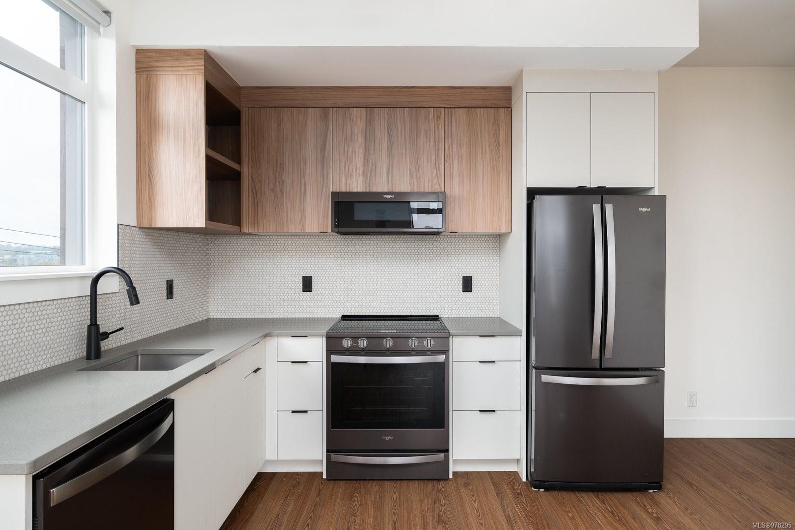 515 Chatham St # 401