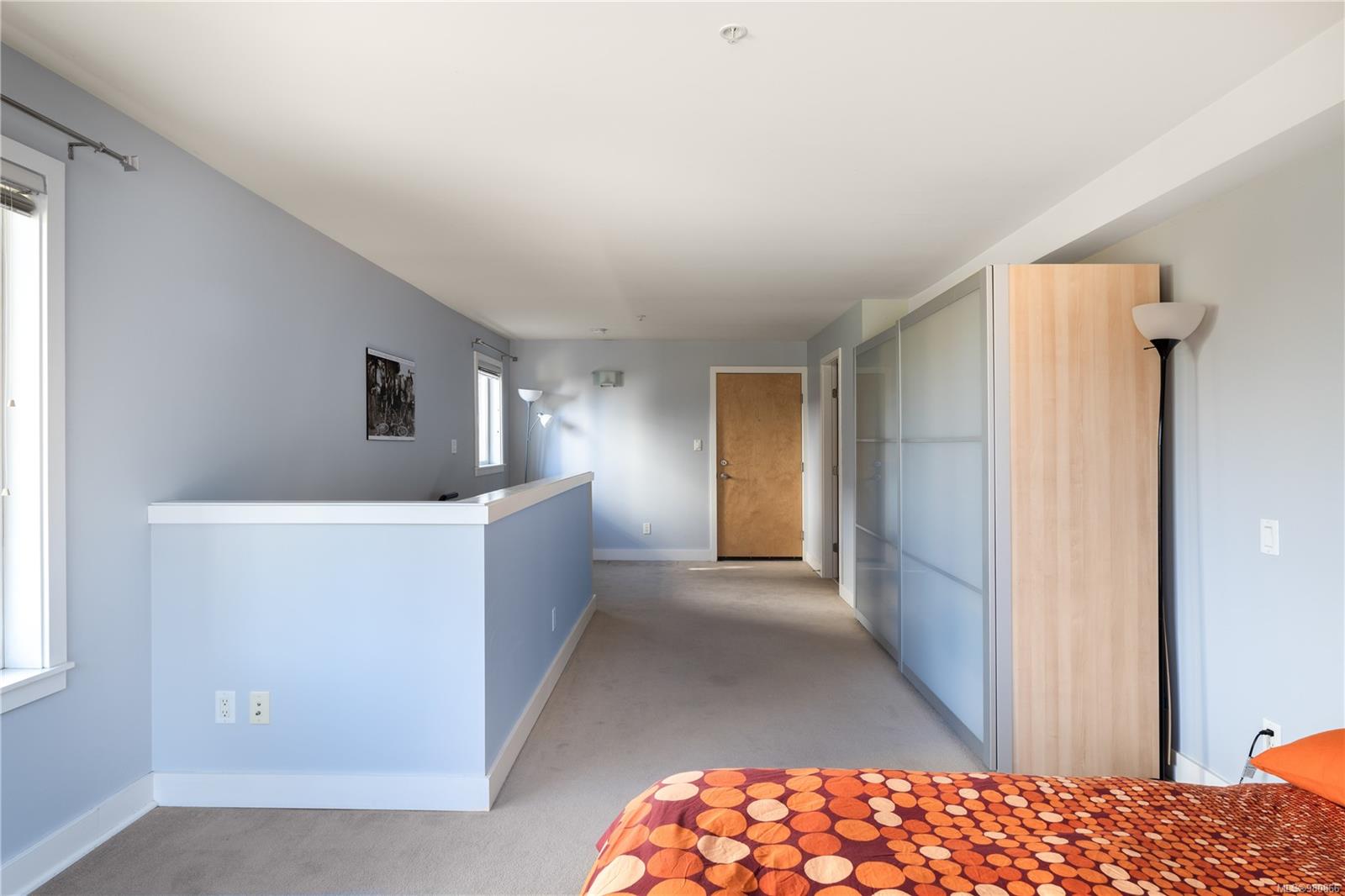 356 Gorge Rd E # 101