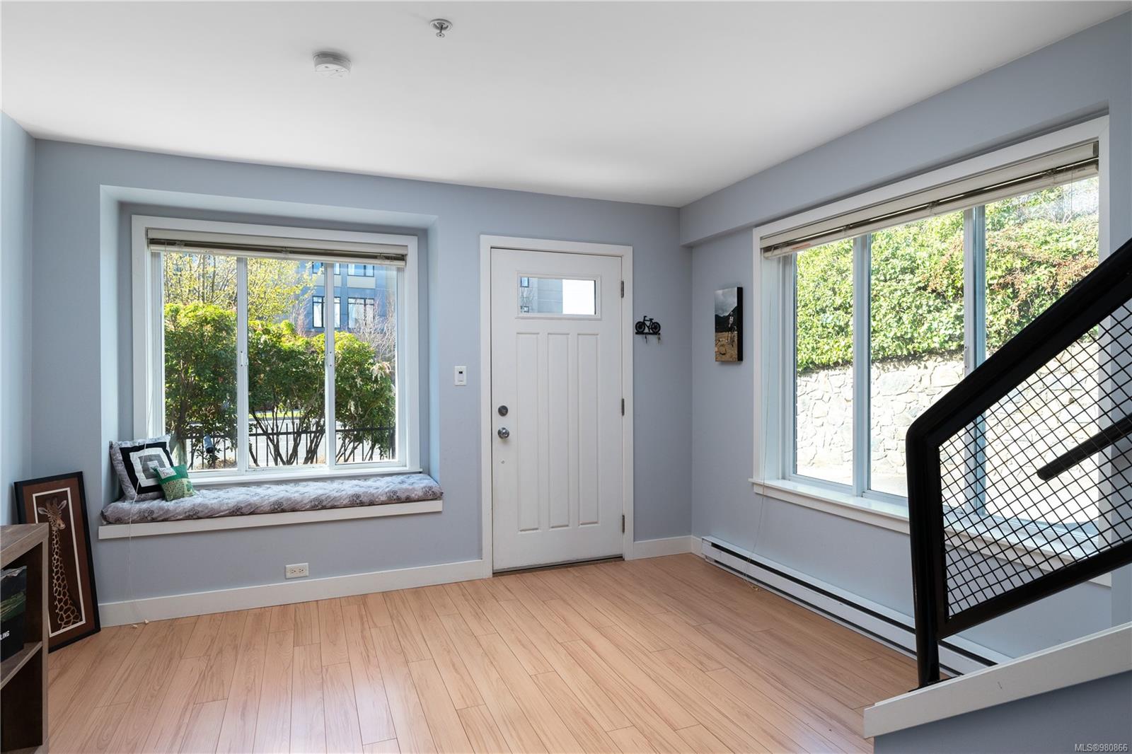 356 Gorge Rd E # 101