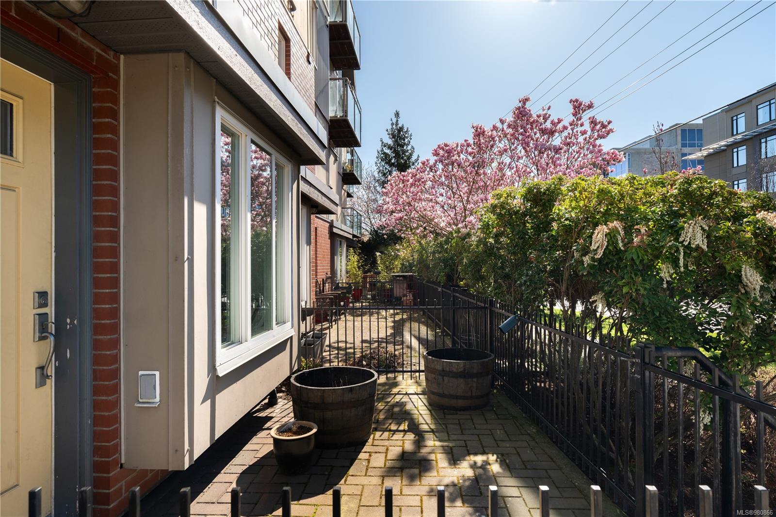 356 Gorge Rd E # 101