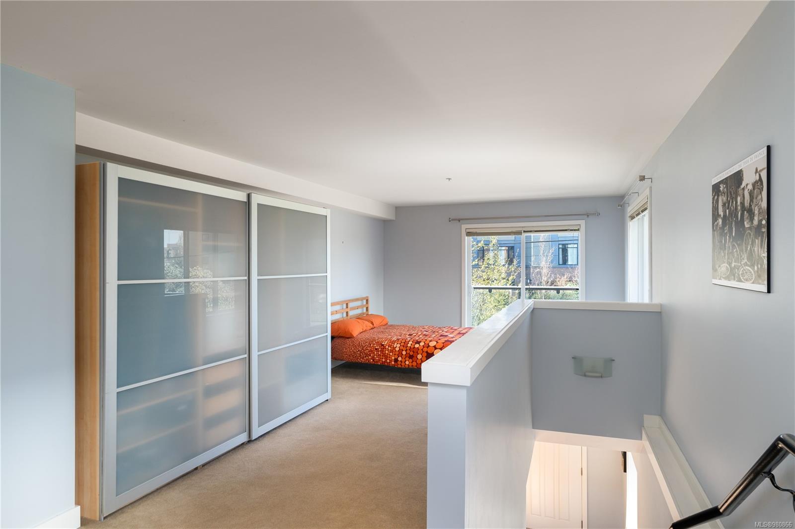 356 Gorge Rd E # 101