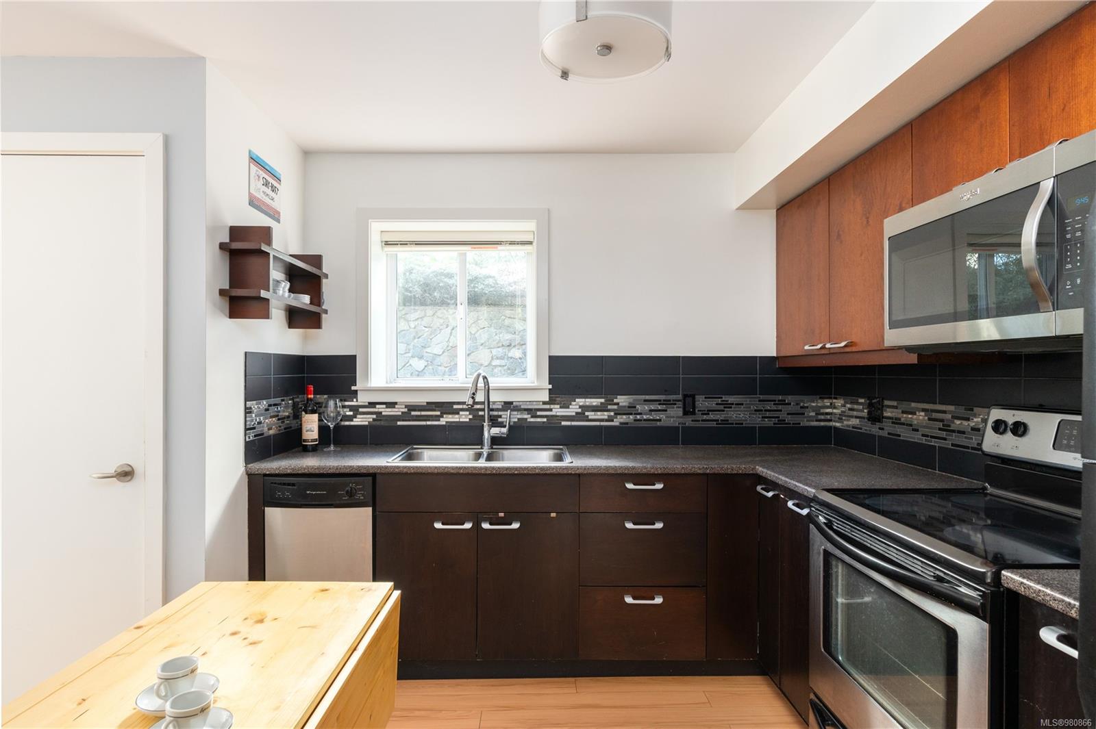 356 Gorge Rd E # 101