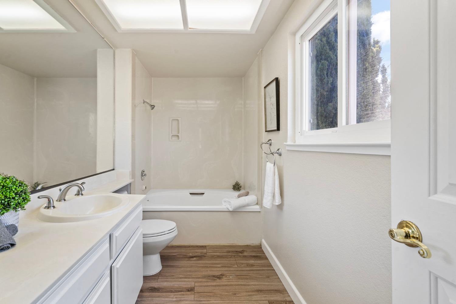 4907 Wagon Wheel Way