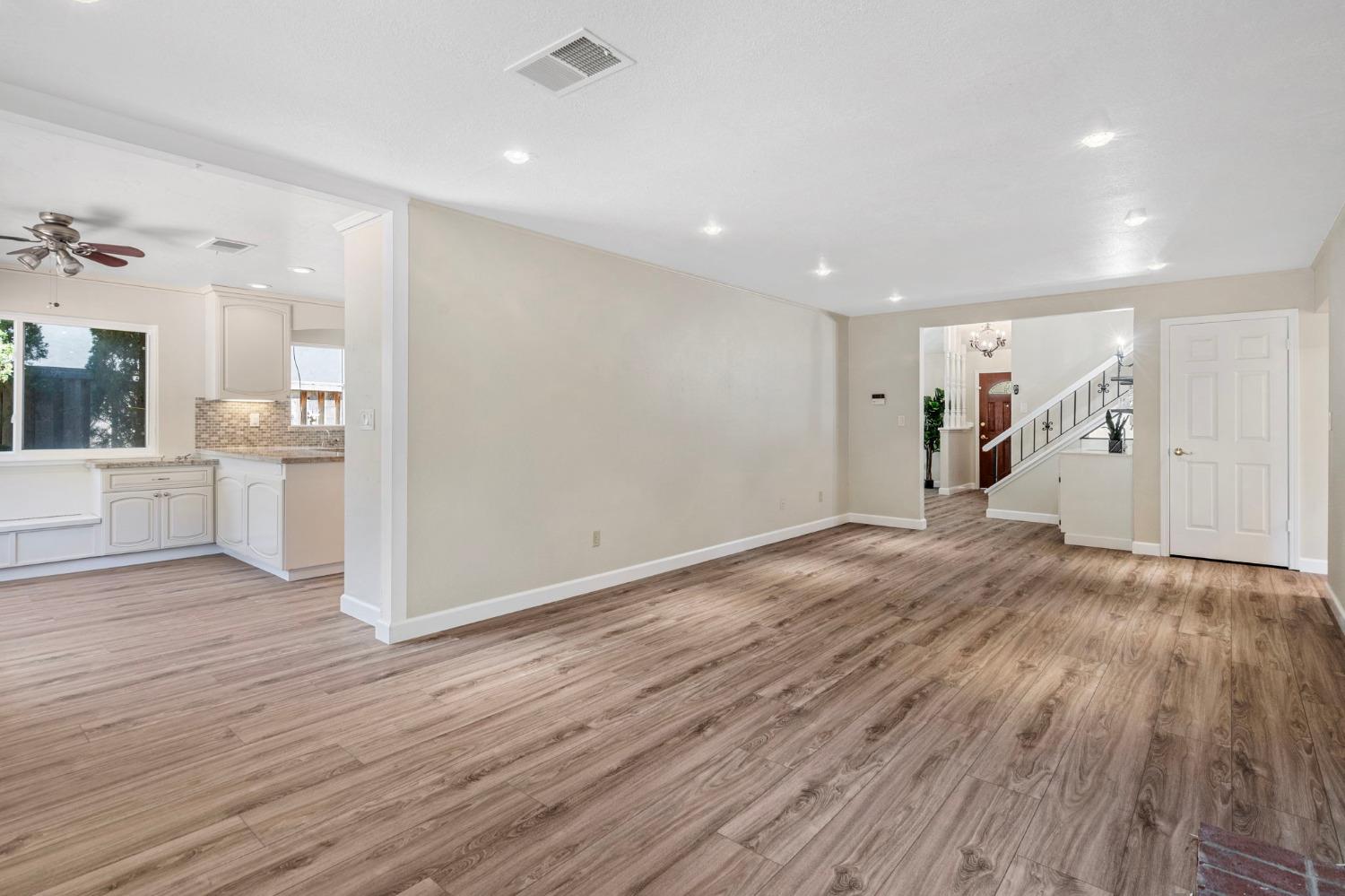 4907 Wagon Wheel Way