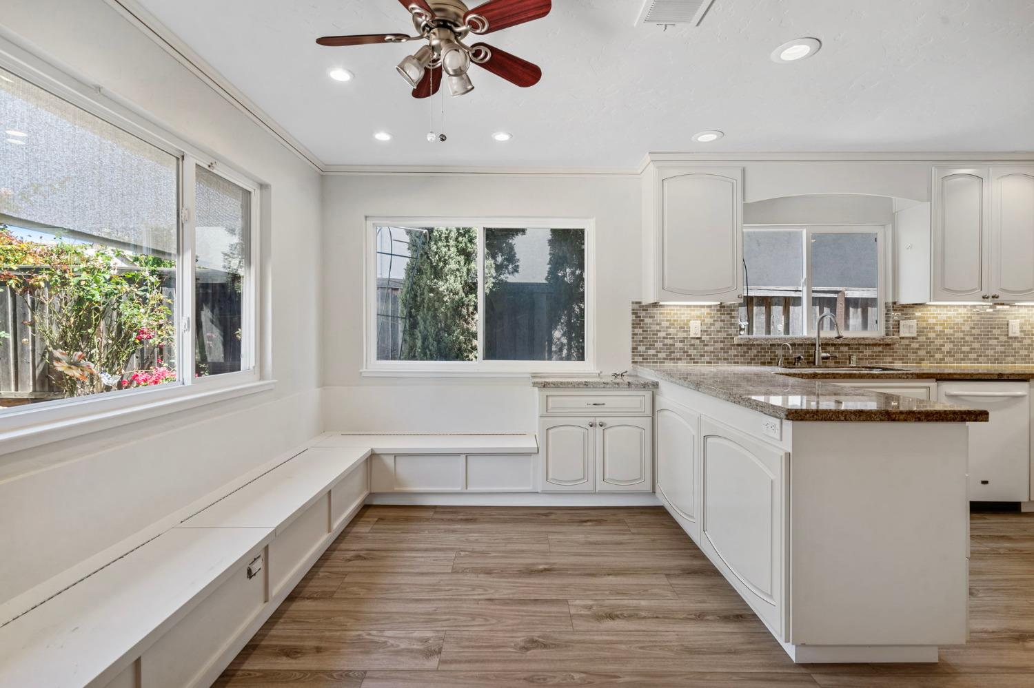 4907 Wagon Wheel Way