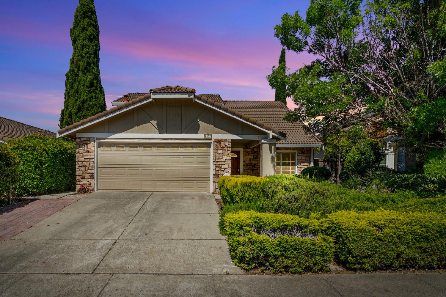 4907 Wagon Wheel Way