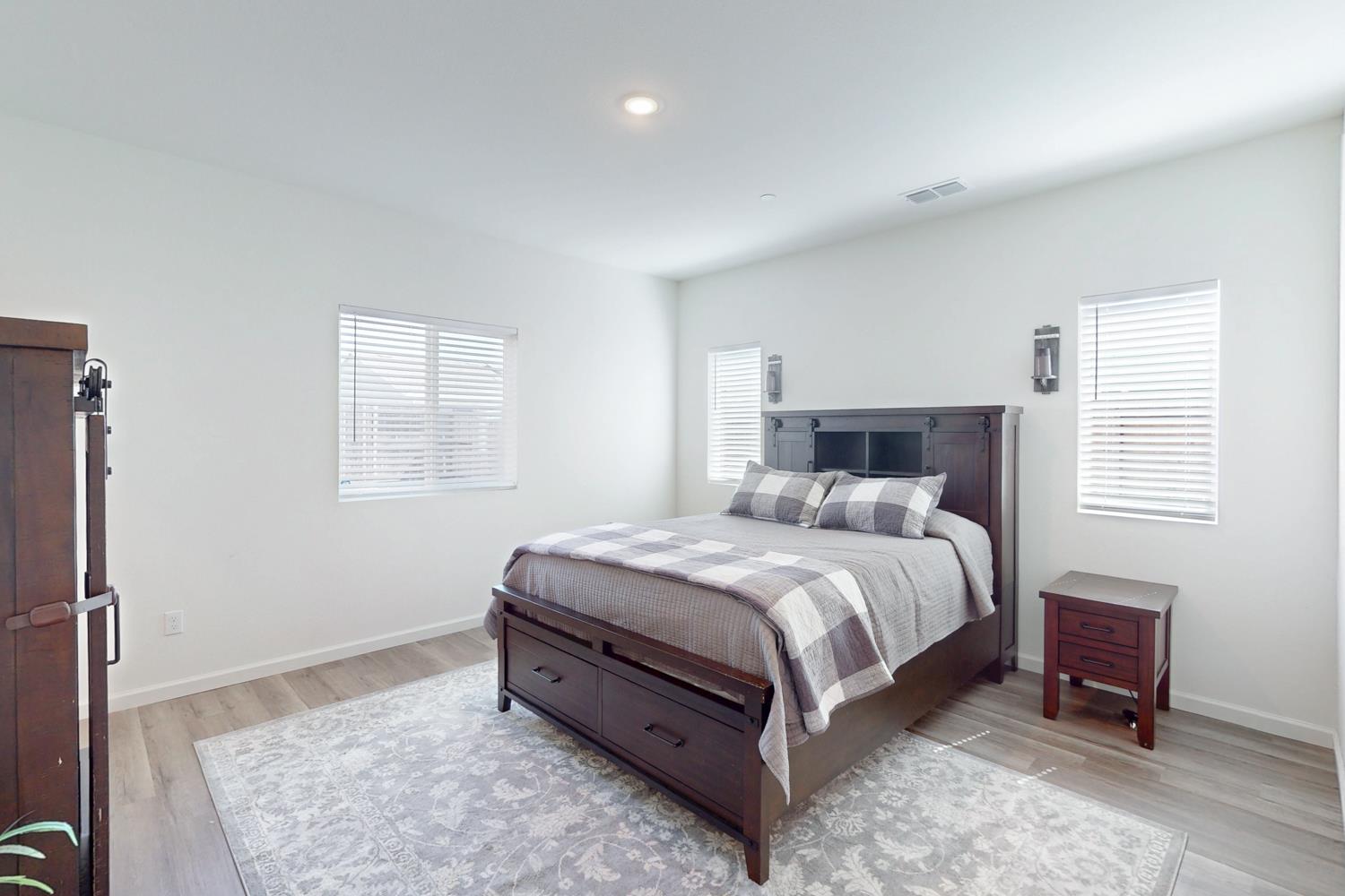 3195 Jasmine Drive