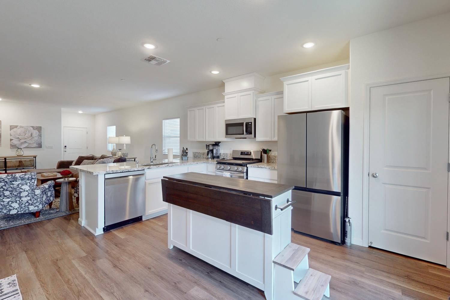 3195 Jasmine Drive