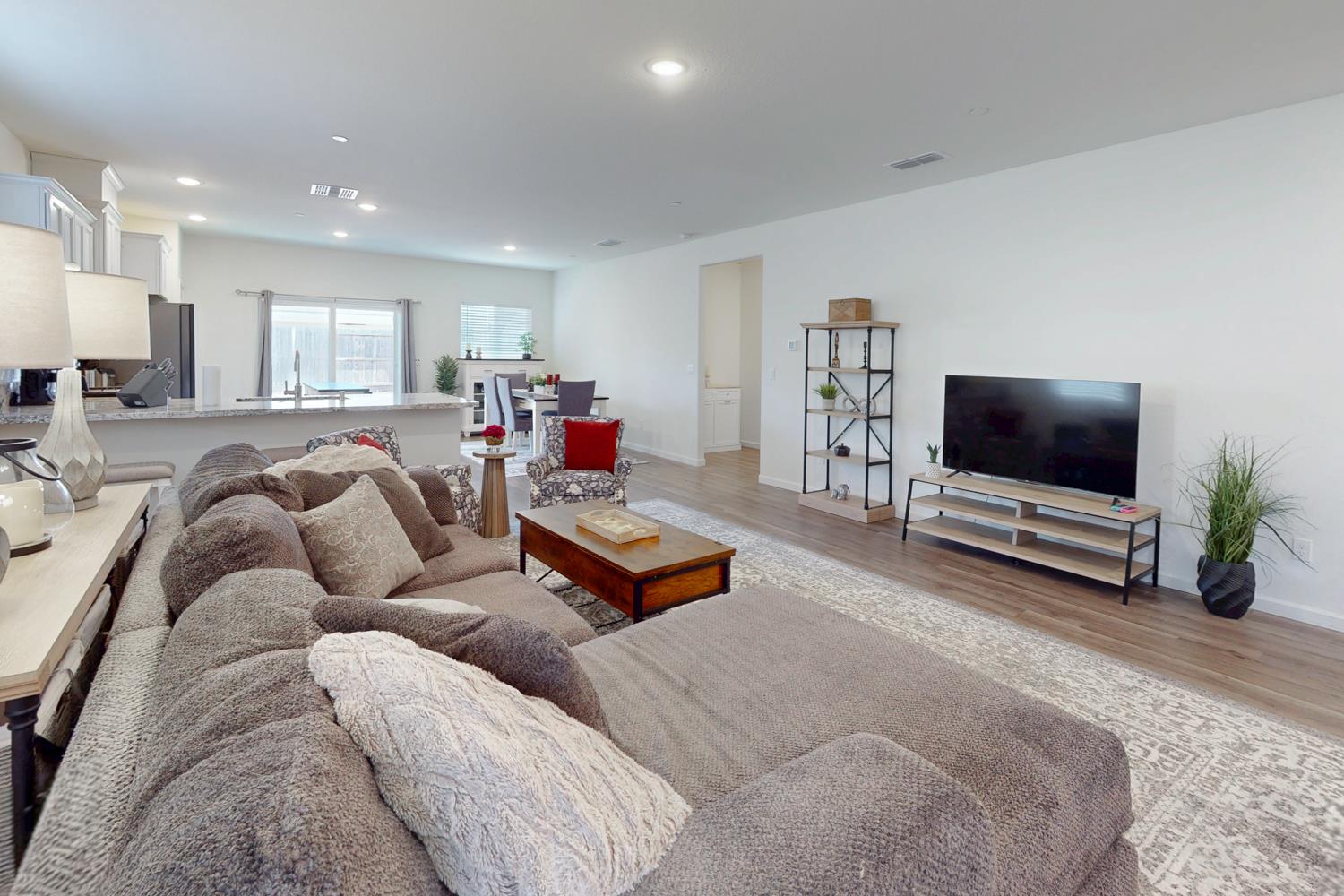 3195 Jasmine Drive