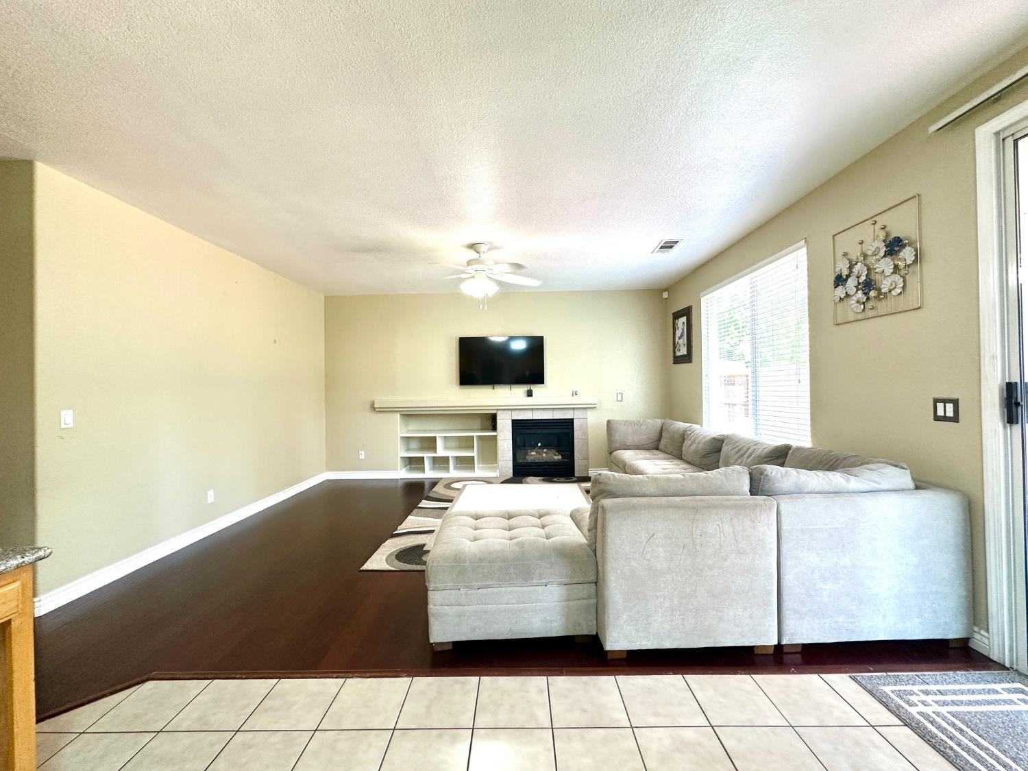 2259 Claremont Way
