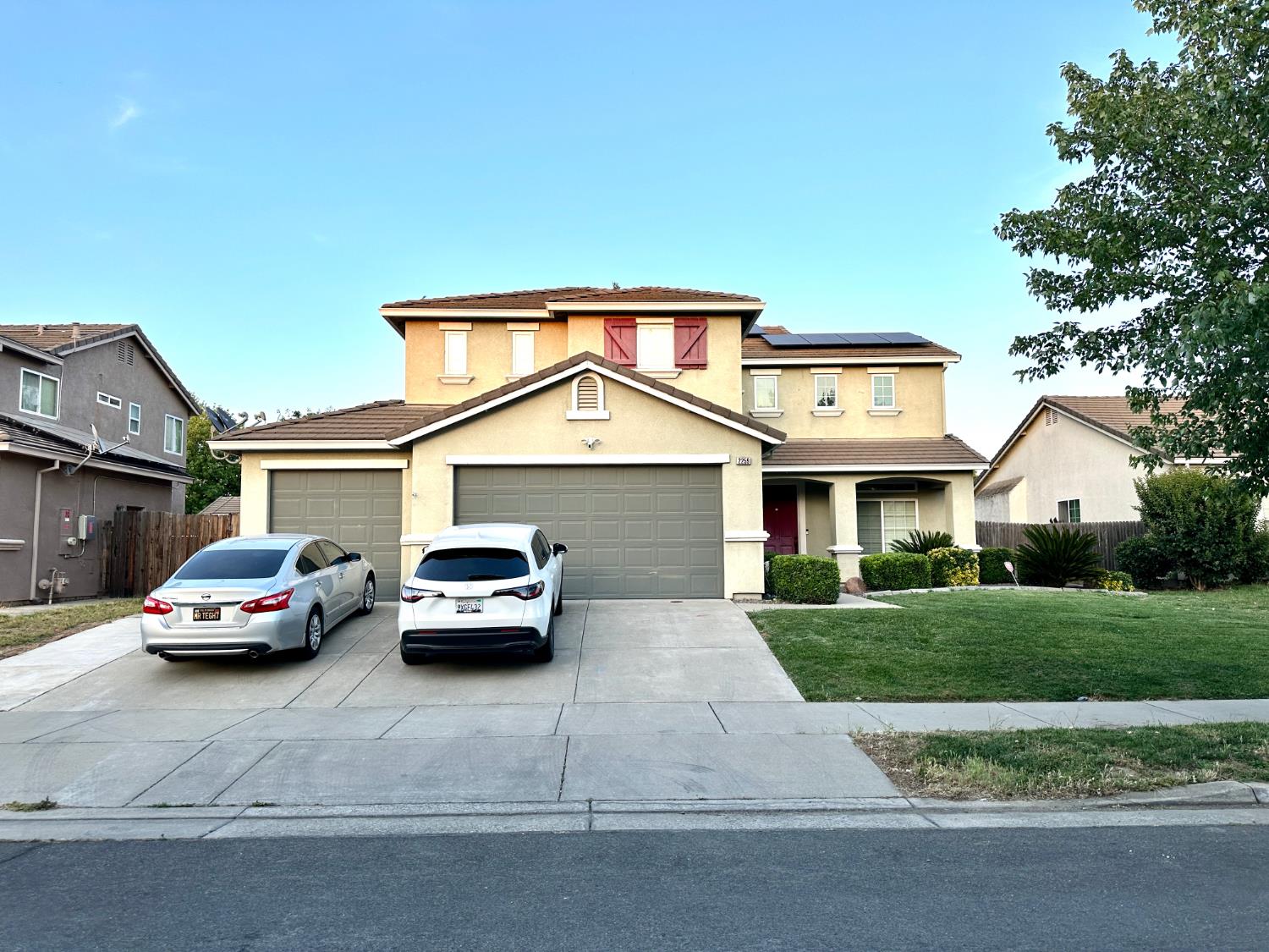 2259 Claremont Way