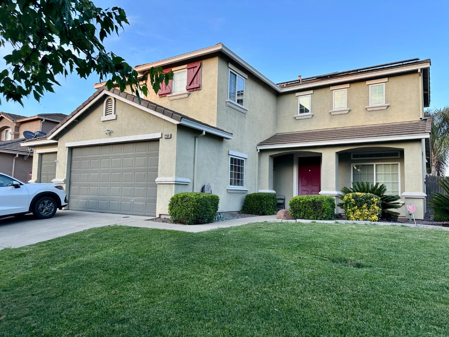2259 Claremont Way